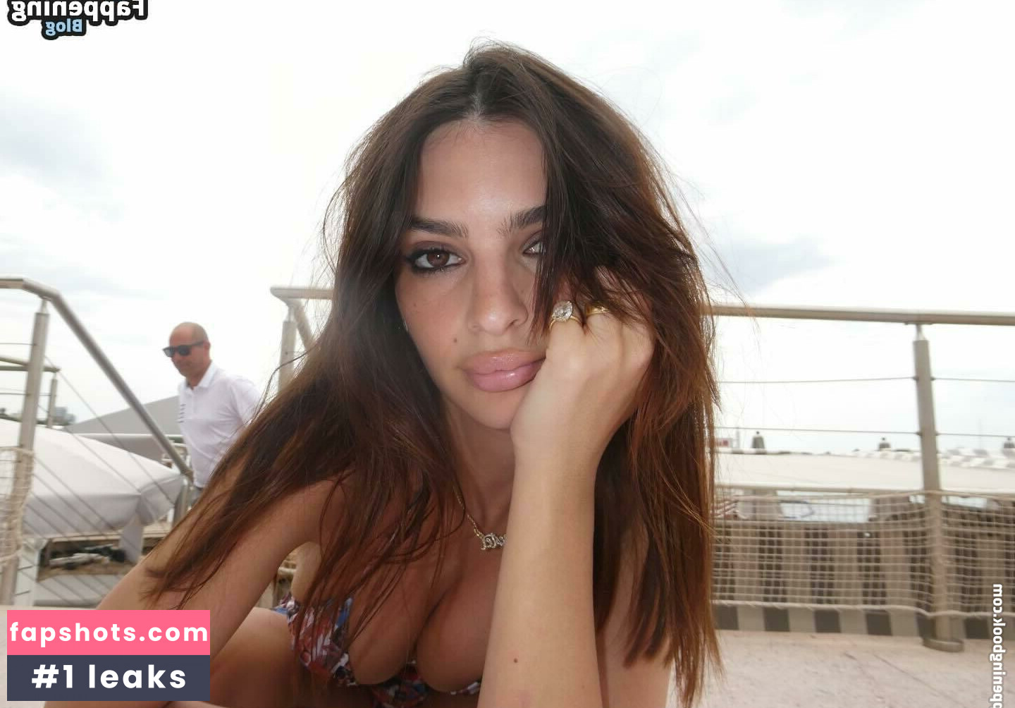Emily Ratajkowski gallery photo #1518