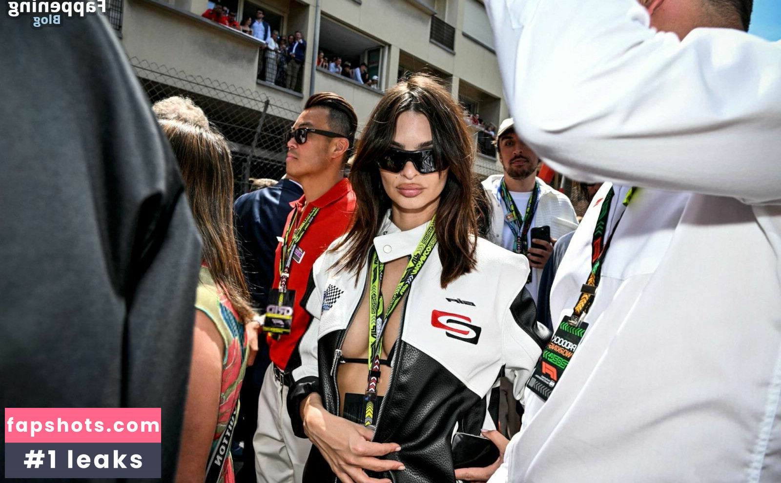 Emily Ratajkowski gallery photo #1537