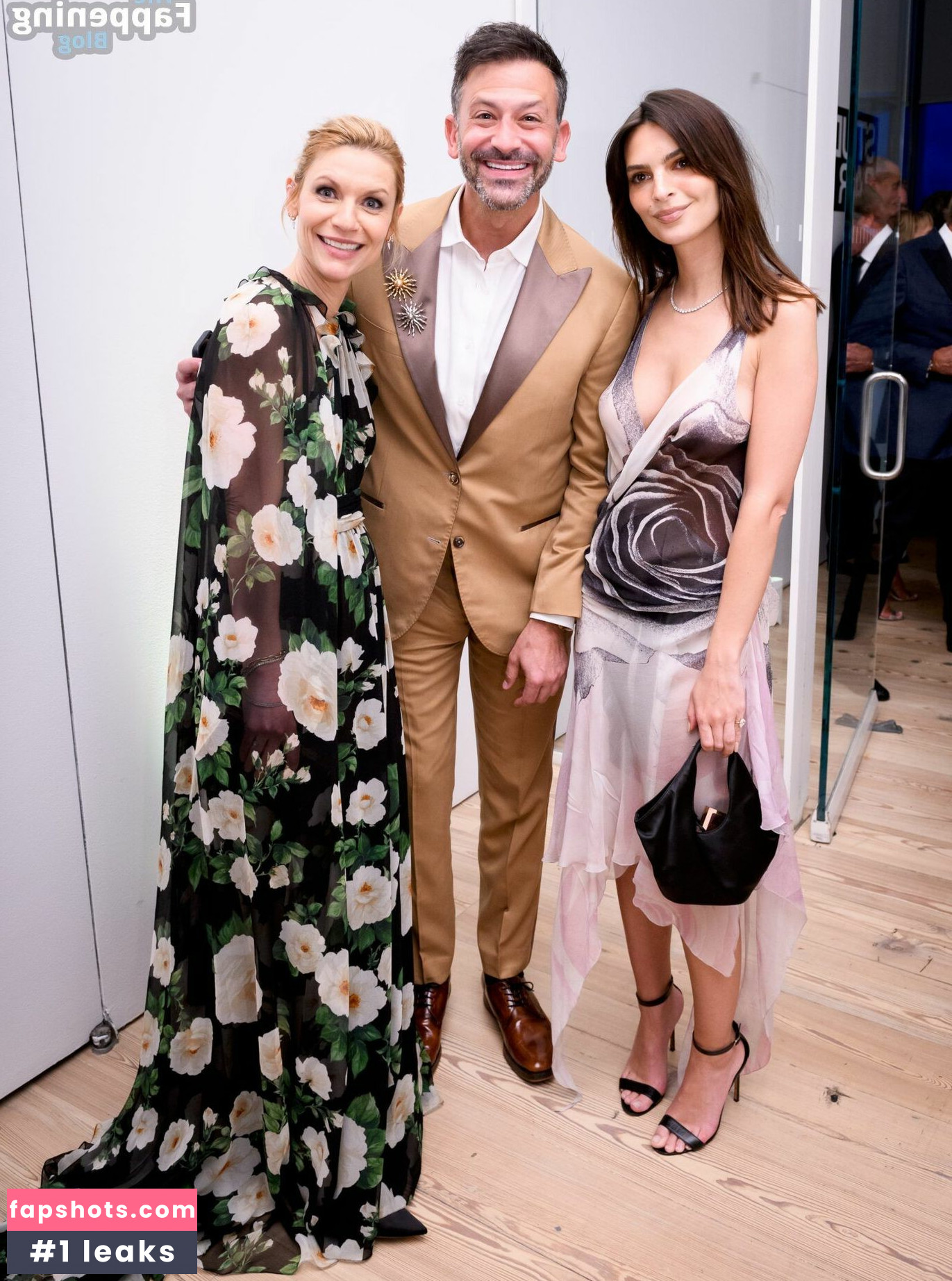 Emily Ratajkowski gallery photo #1568