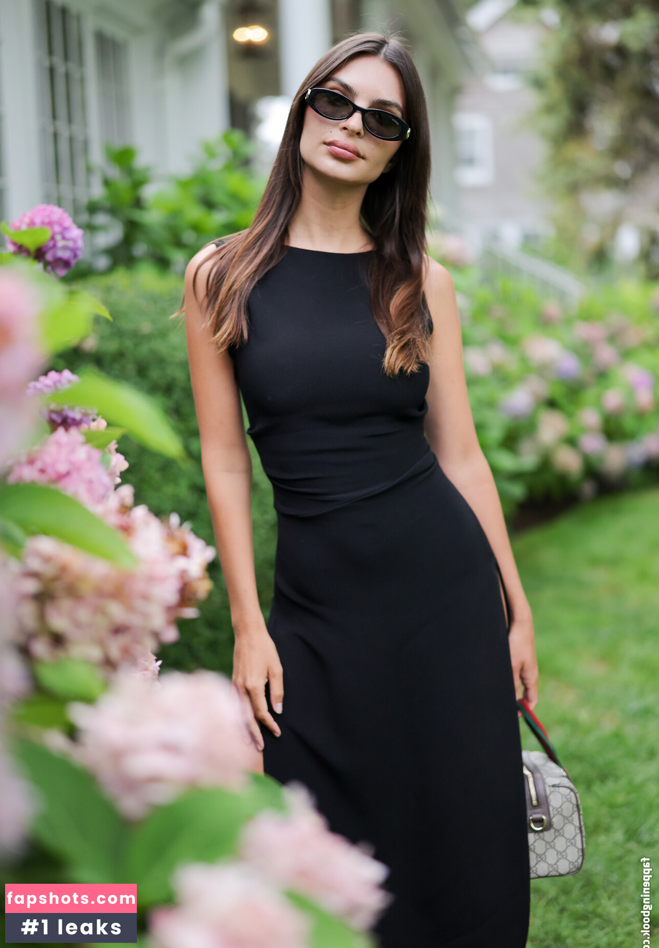 Emily Ratajkowski gallery photo #158