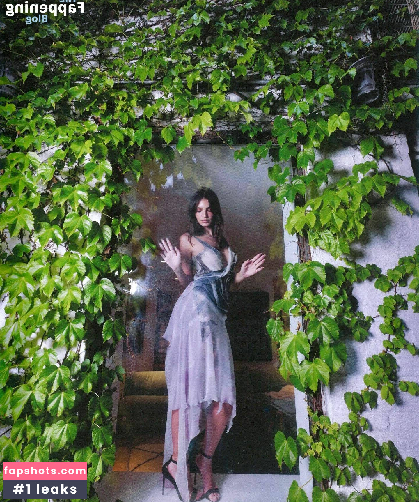 Emily Ratajkowski gallery photo #1574