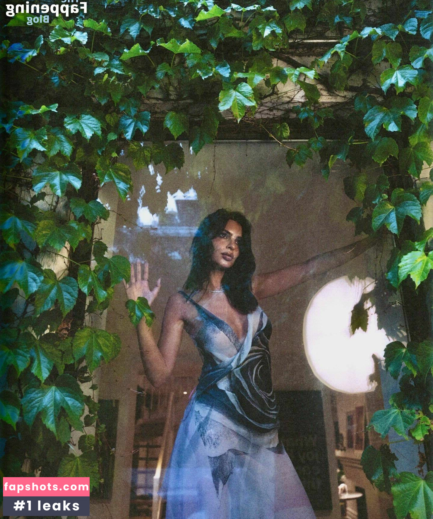 Emily Ratajkowski gallery photo #1576