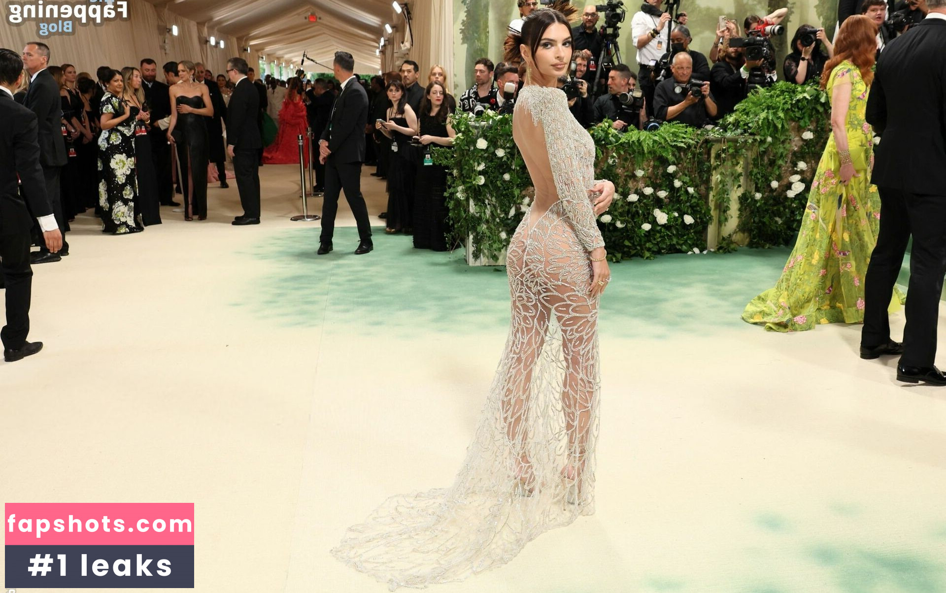 Emily Ratajkowski gallery photo #1696