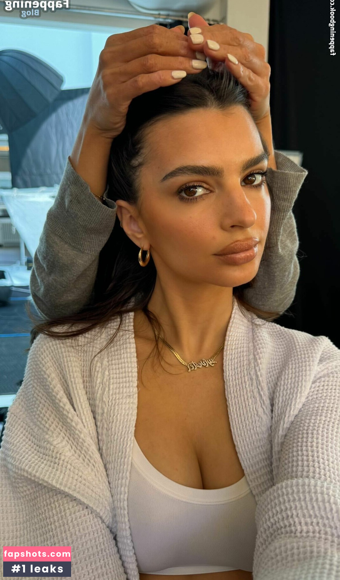 Emily Ratajkowski gallery photo #1755