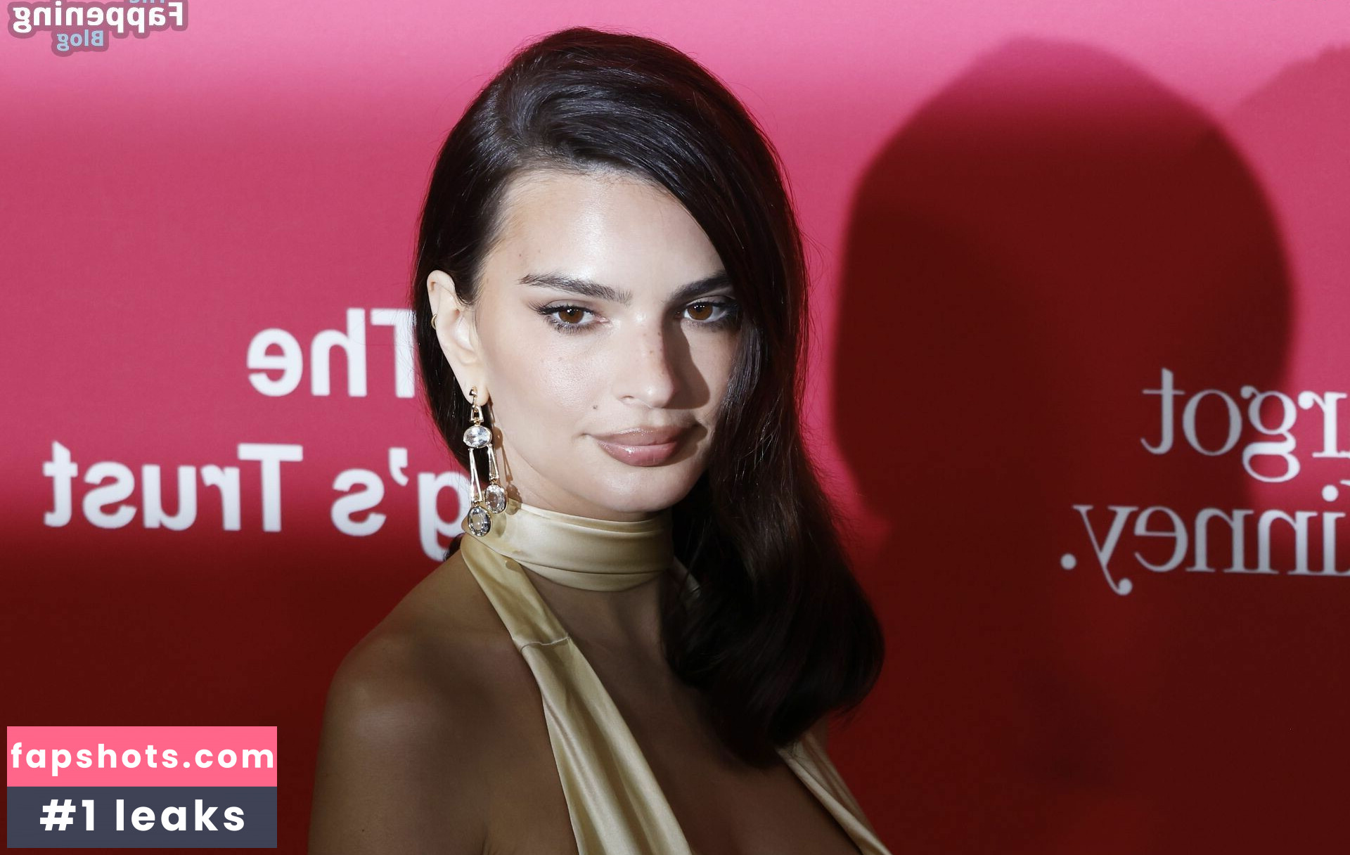 Emily Ratajkowski gallery photo #1785