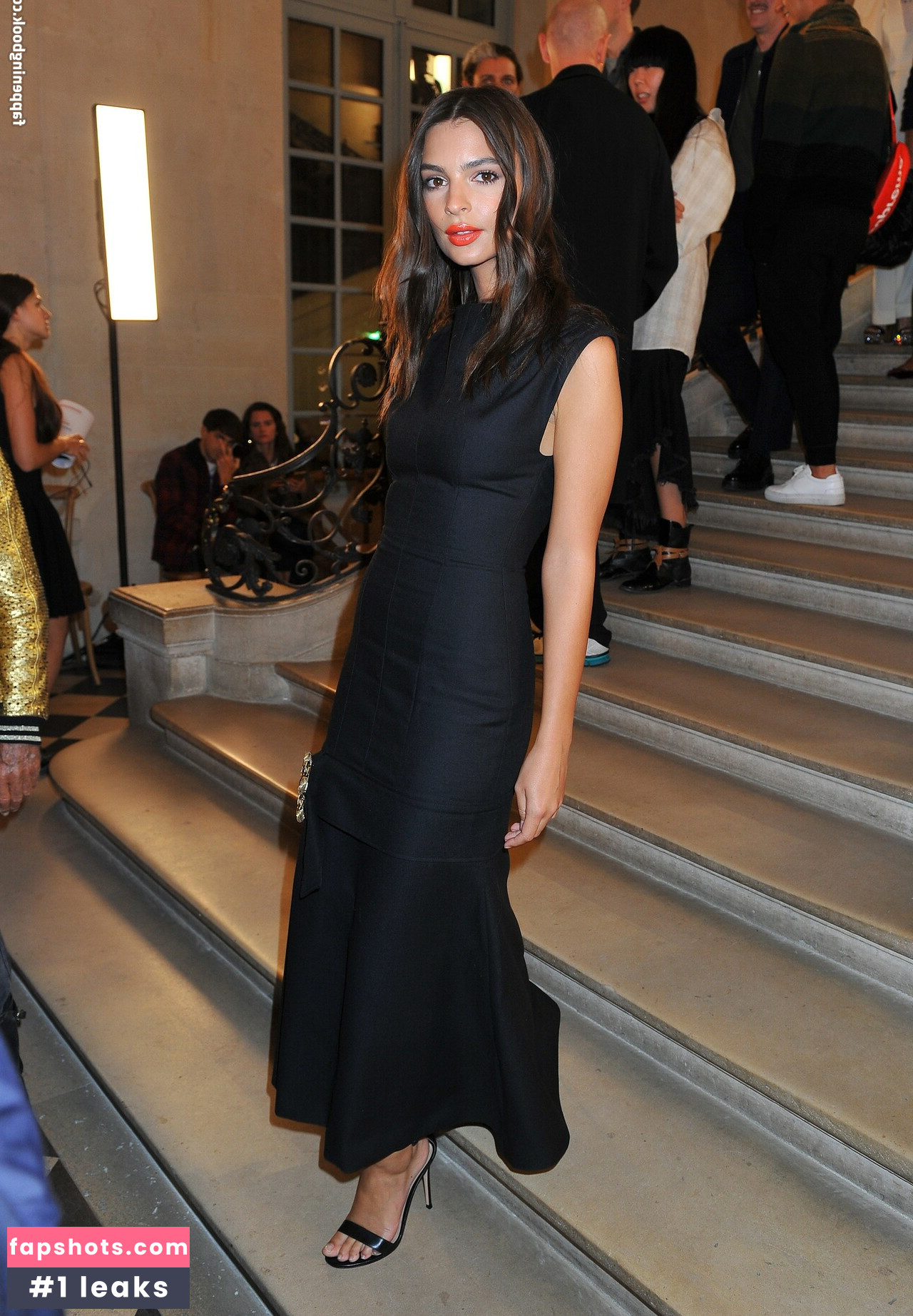 Emily Ratajkowski gallery photo #1850