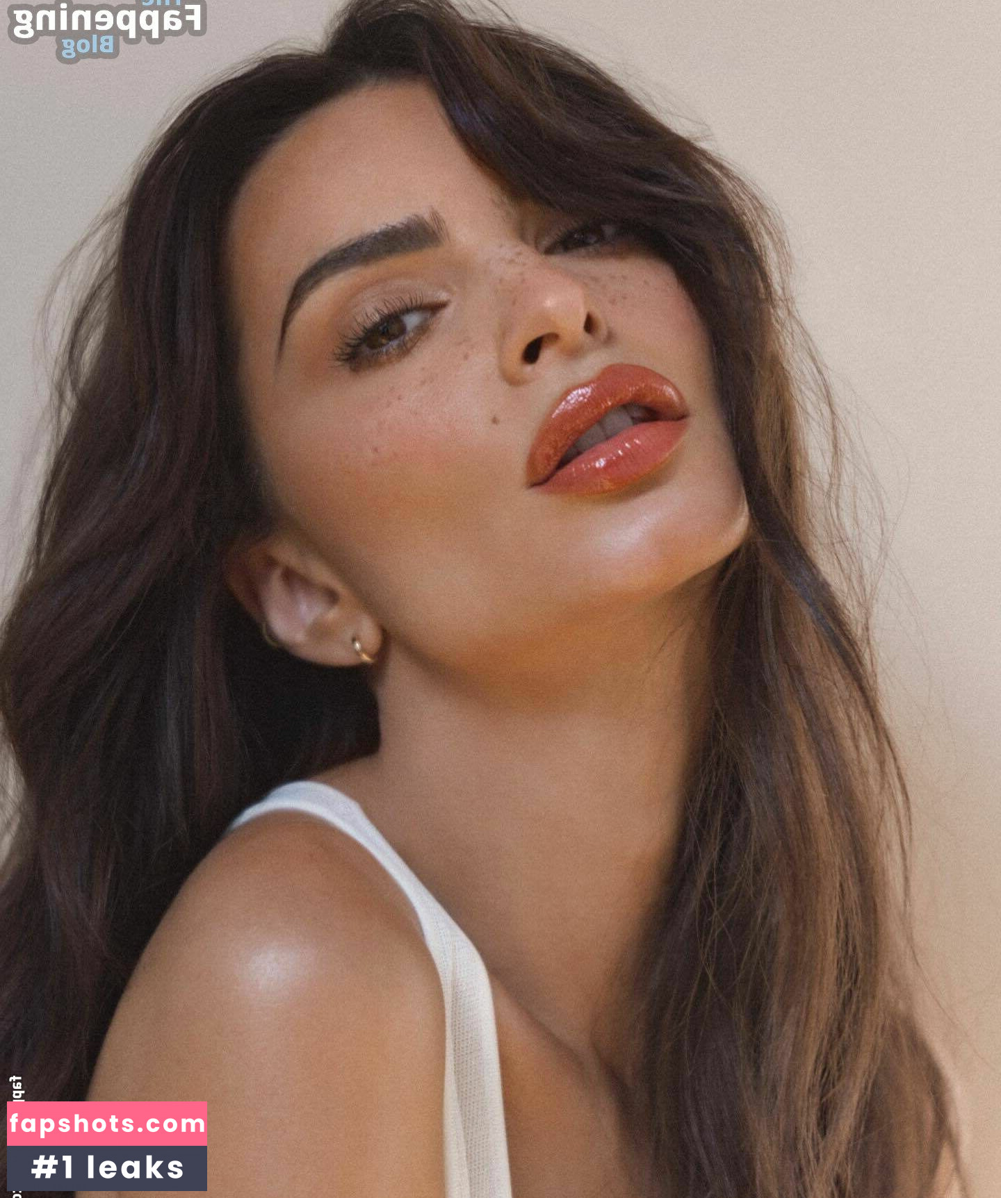 Emily Ratajkowski gallery photo #1869