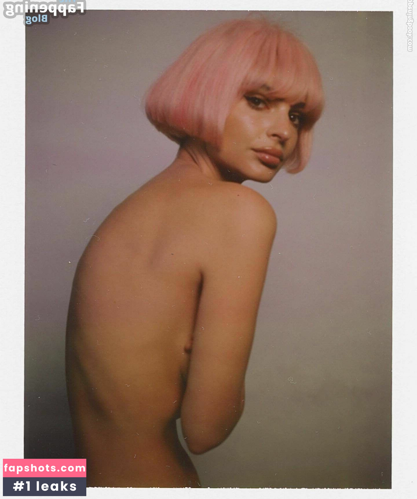 Emily Ratajkowski gallery photo #1881