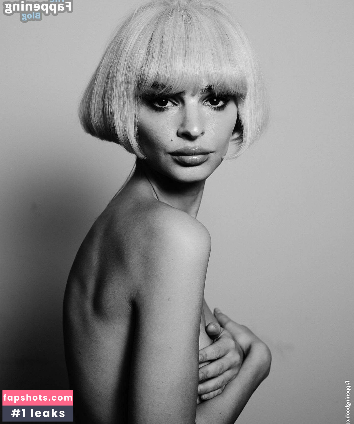 Emily Ratajkowski gallery photo #1883