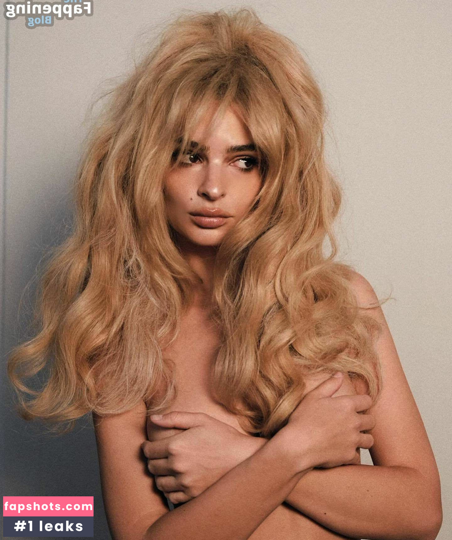 Emily Ratajkowski gallery photo #1885