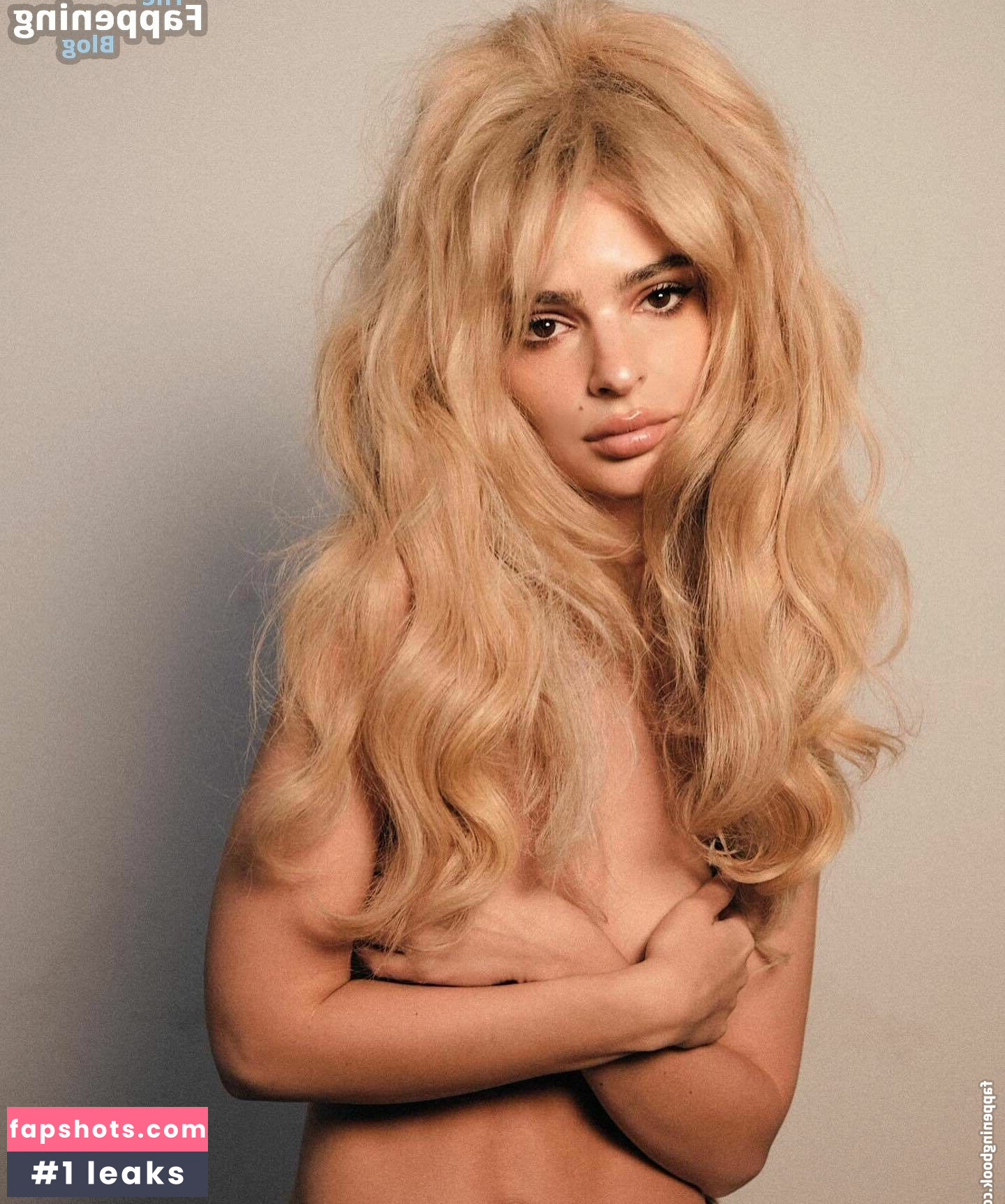 Emily Ratajkowski gallery photo #1887