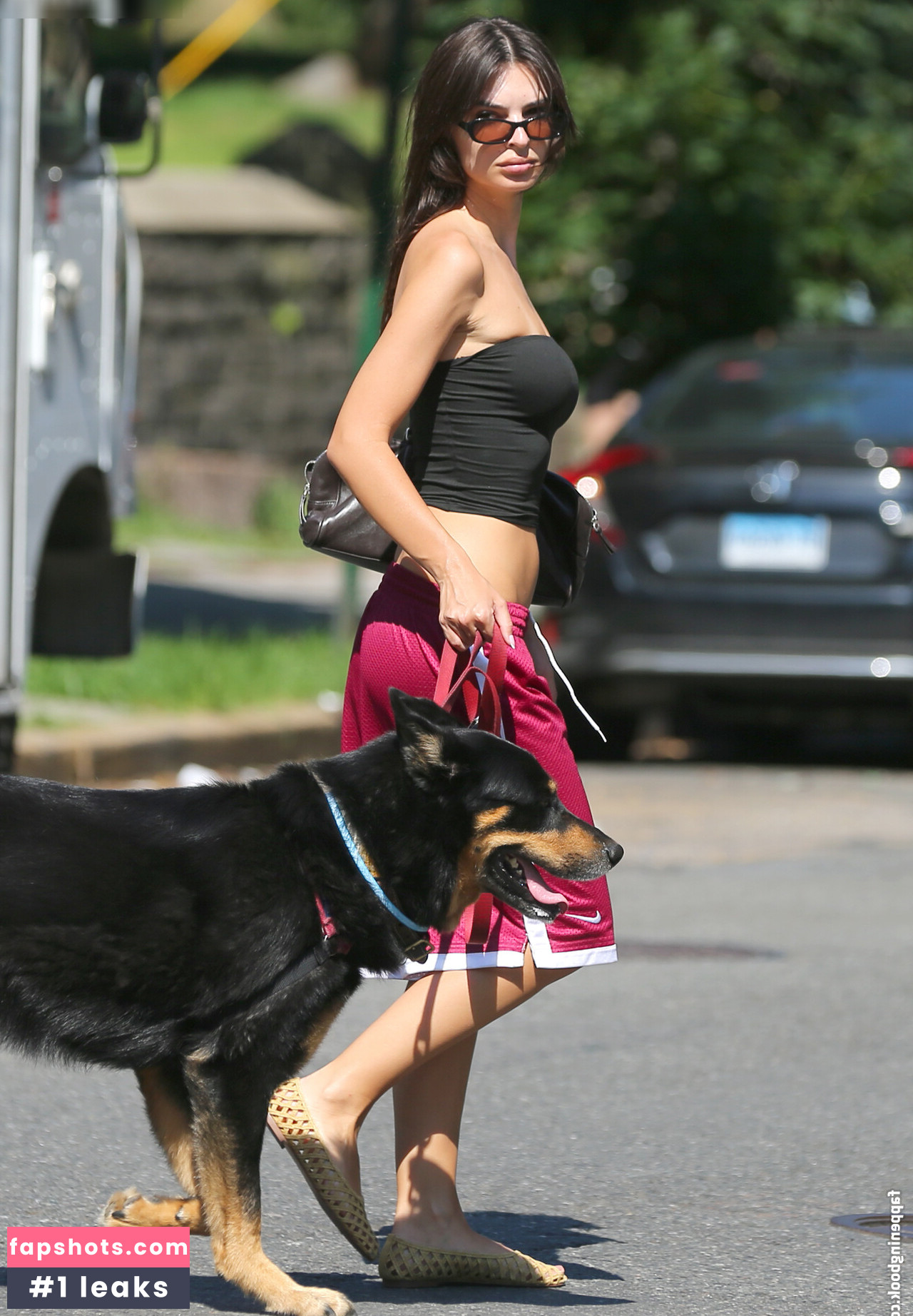 Emily Ratajkowski gallery photo #193