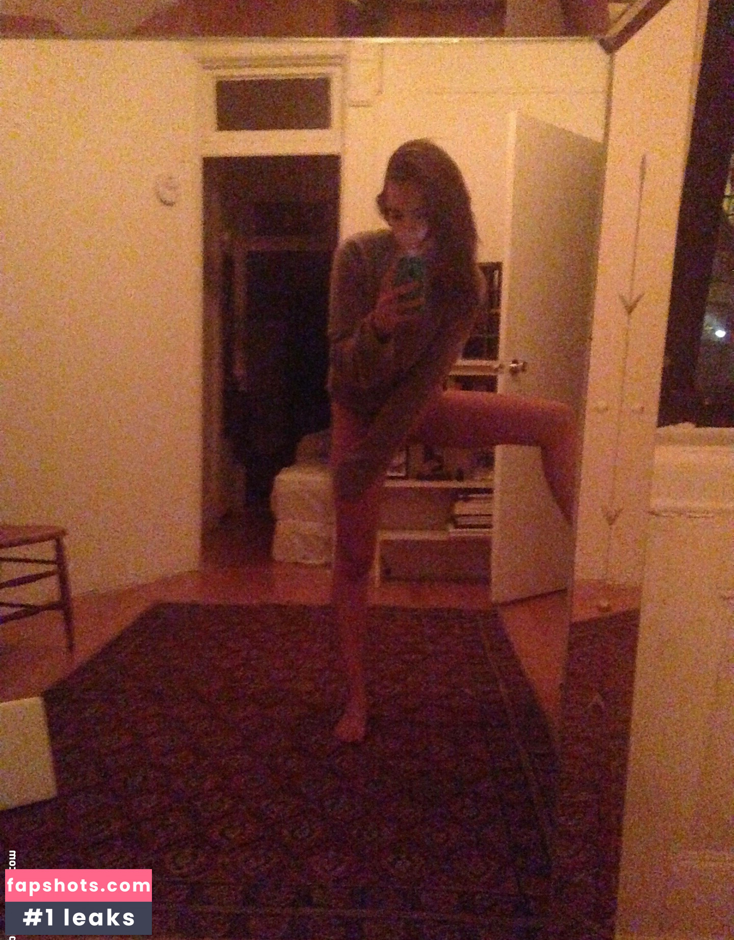 Emily Ratajkowski gallery photo #1973