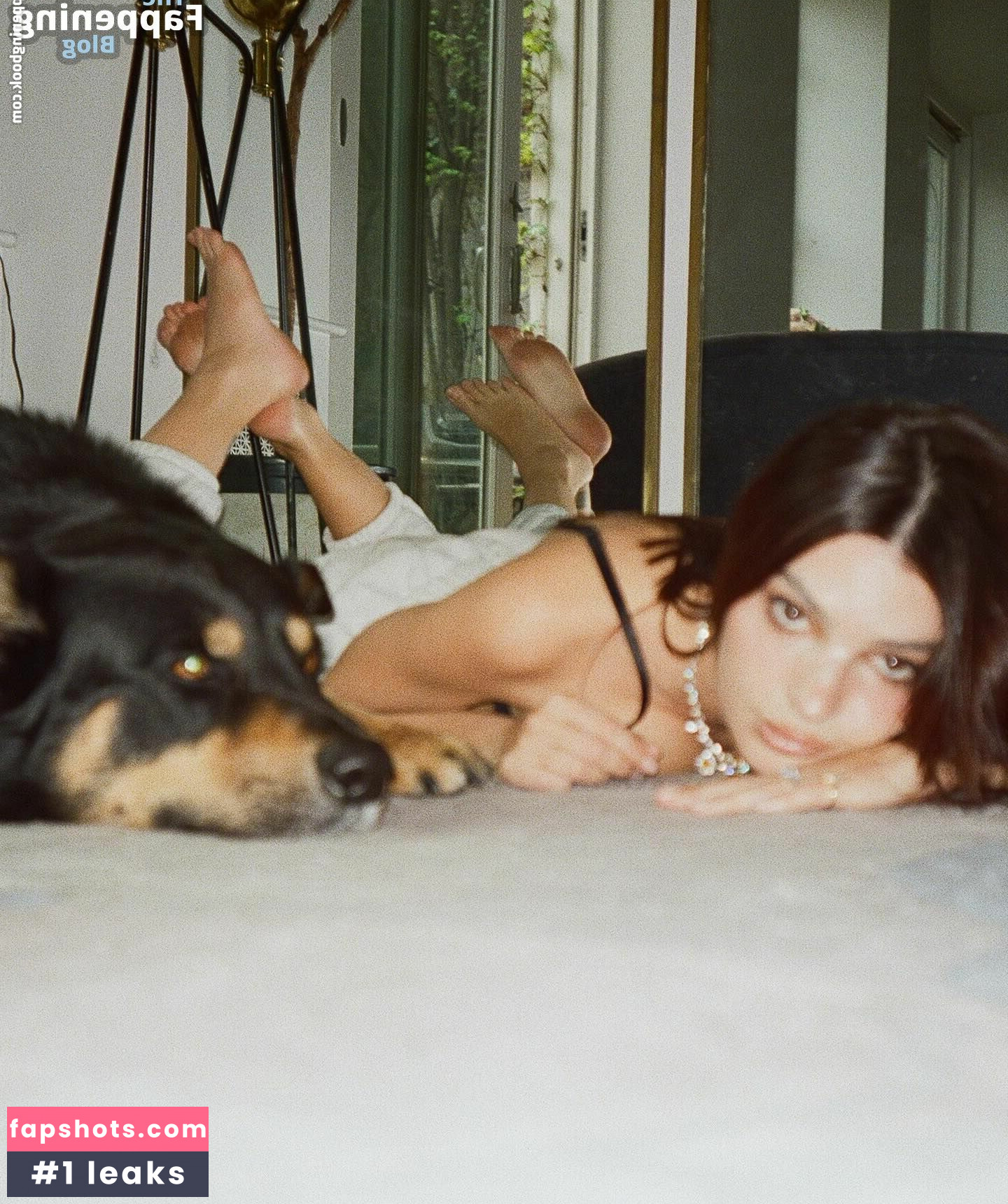 Emily Ratajkowski gallery photo #1991