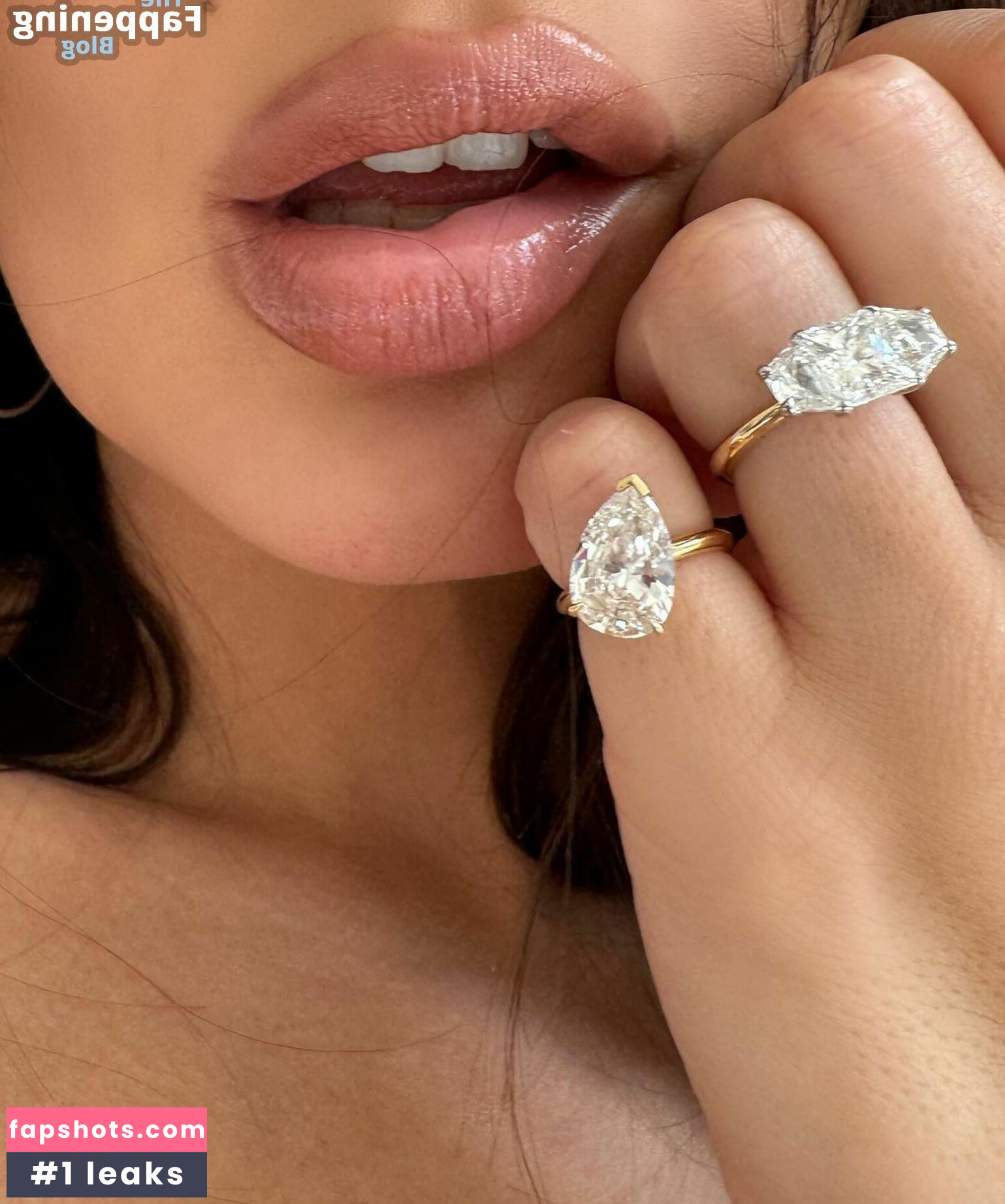 Emily Ratajkowski gallery photo #2082