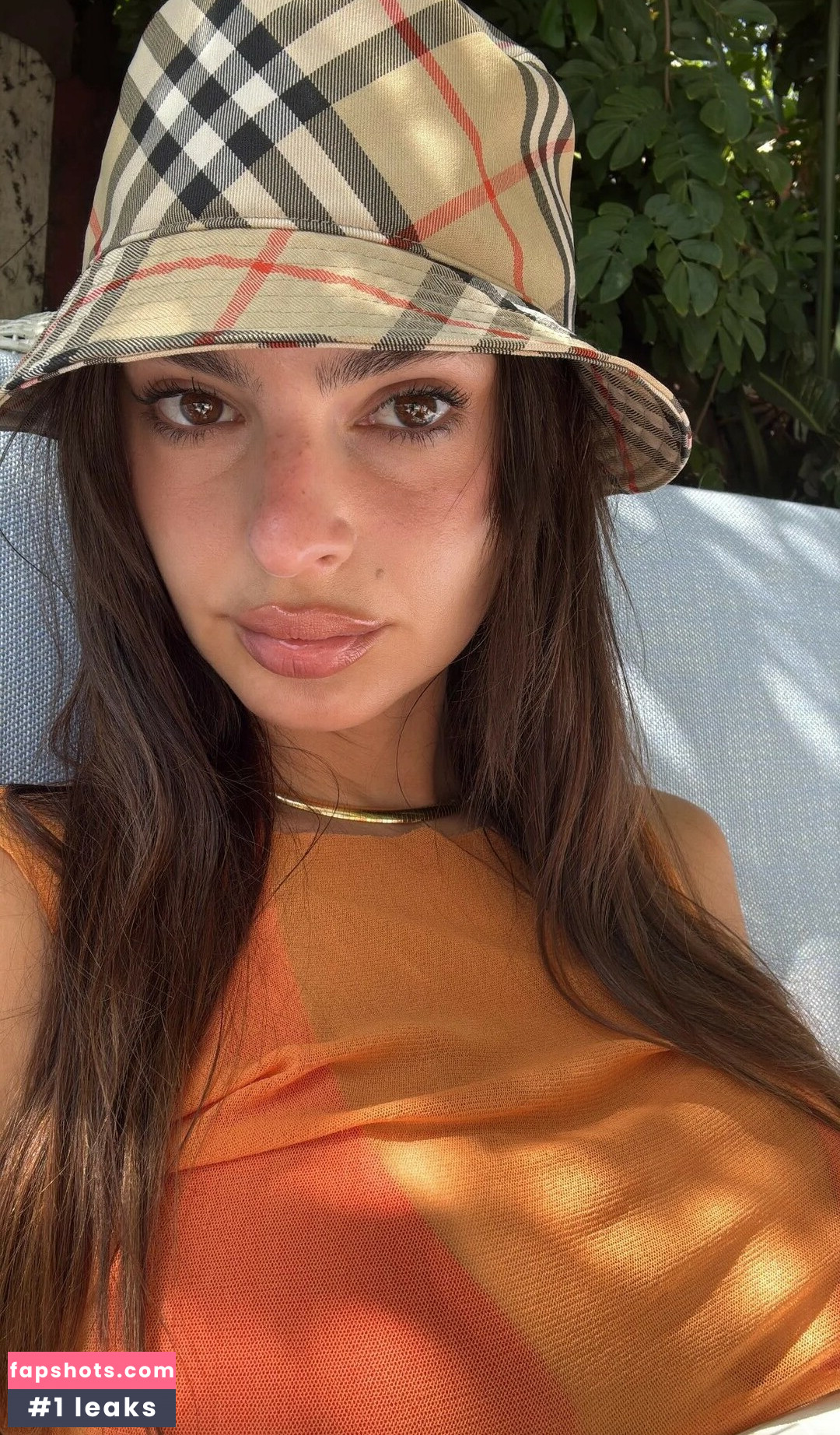 Emily Ratajkowski gallery photo #215
