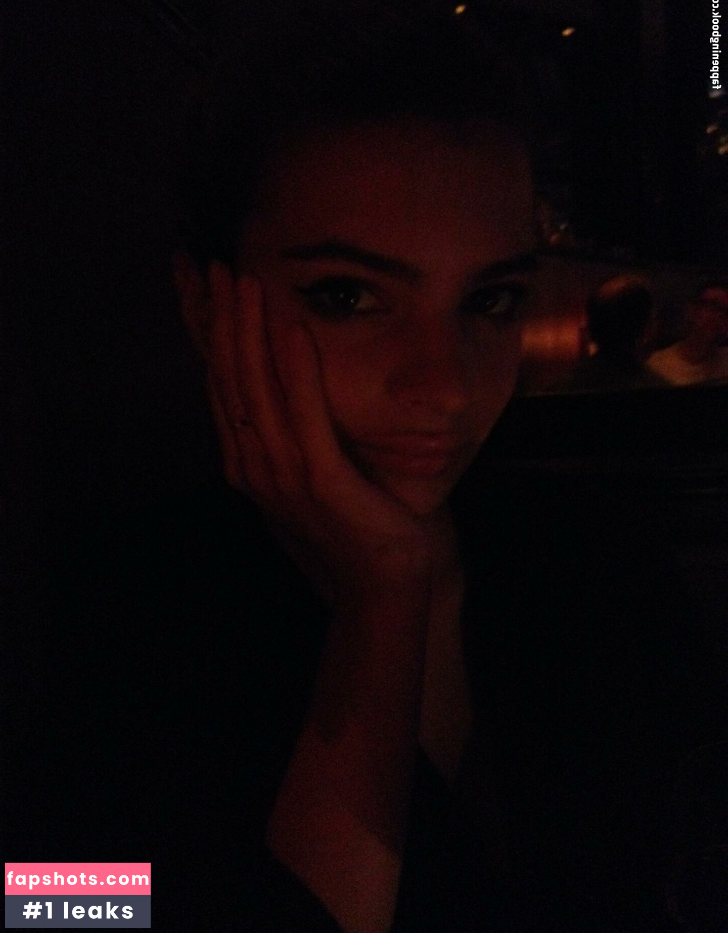 Emily Ratajkowski gallery photo #2142