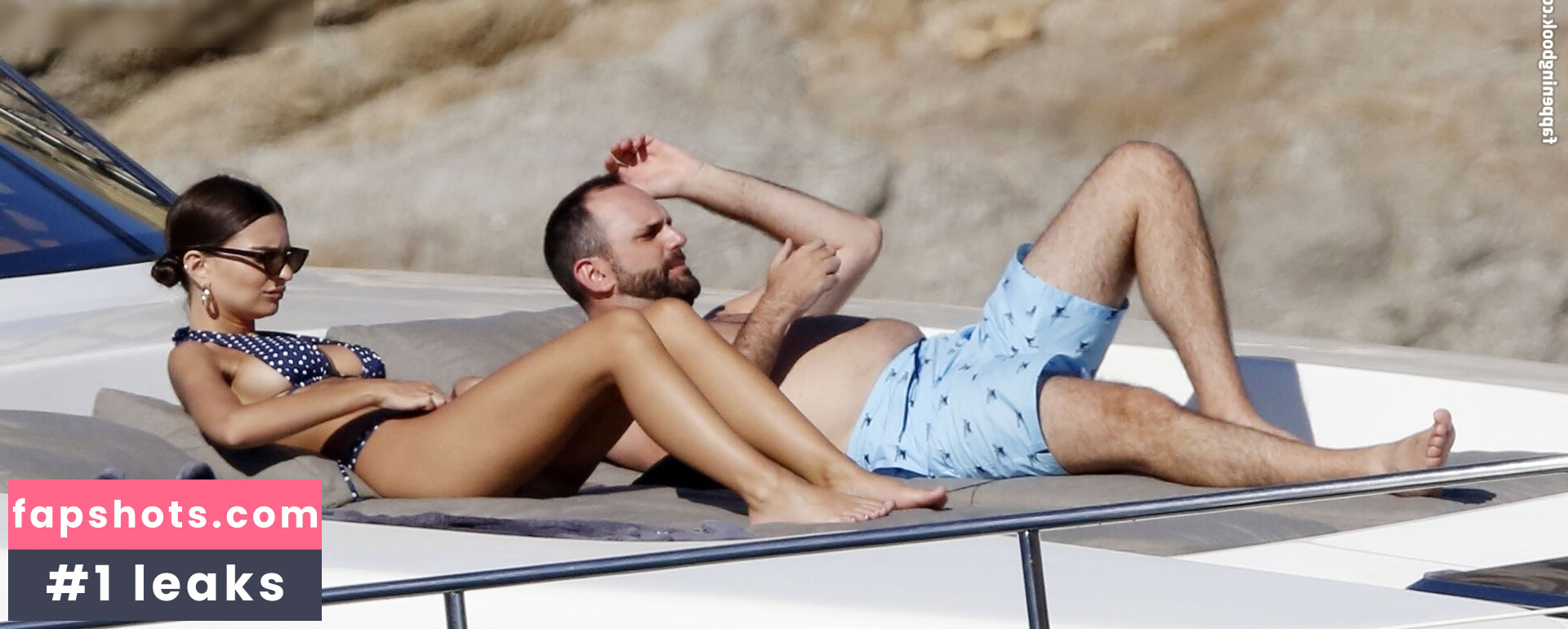 Emily Ratajkowski gallery photo #230