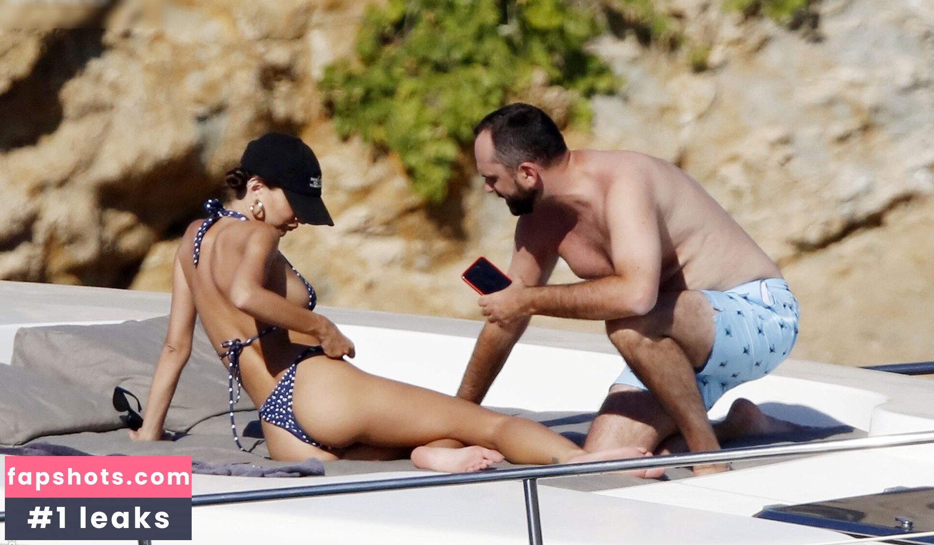 Emily Ratajkowski gallery photo #233