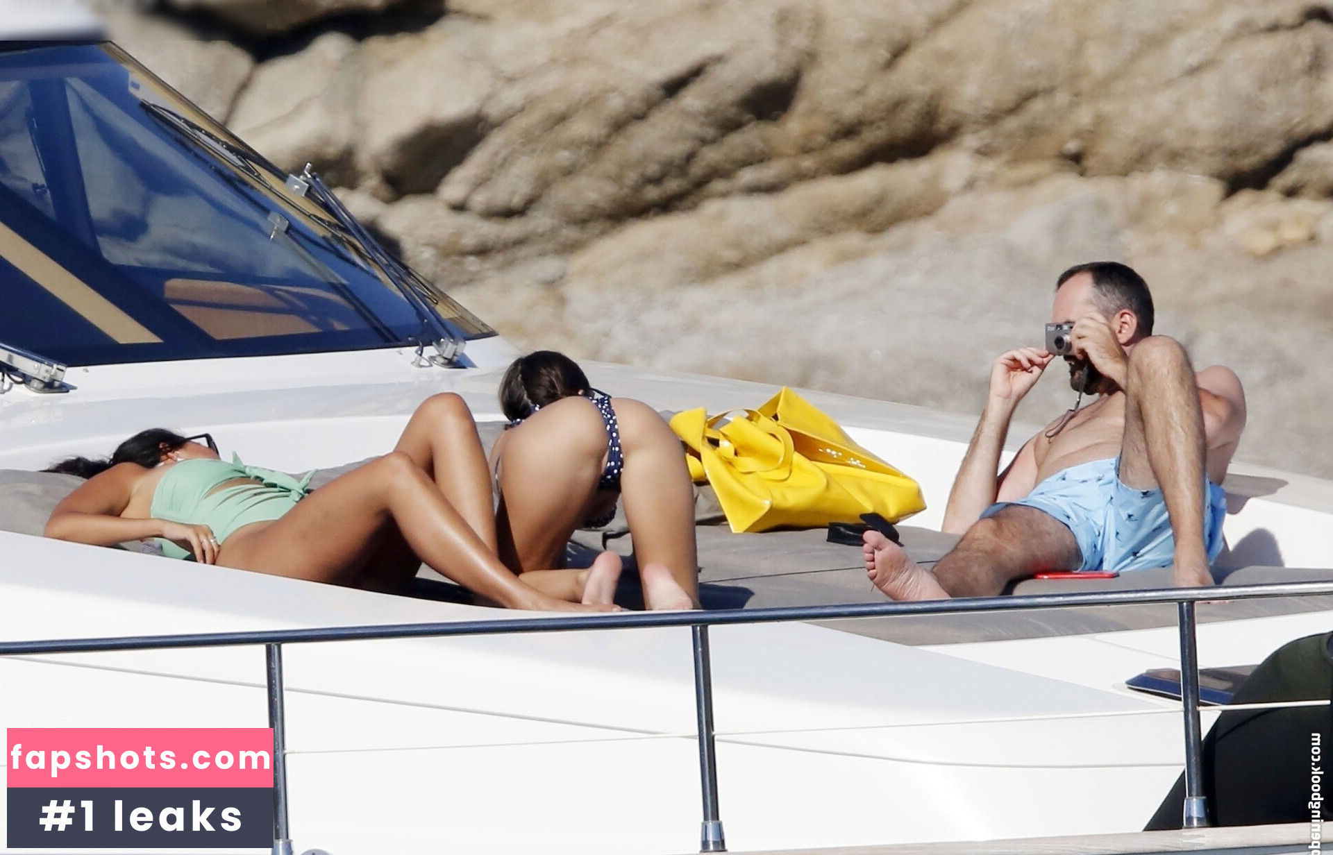 Emily Ratajkowski gallery photo #234