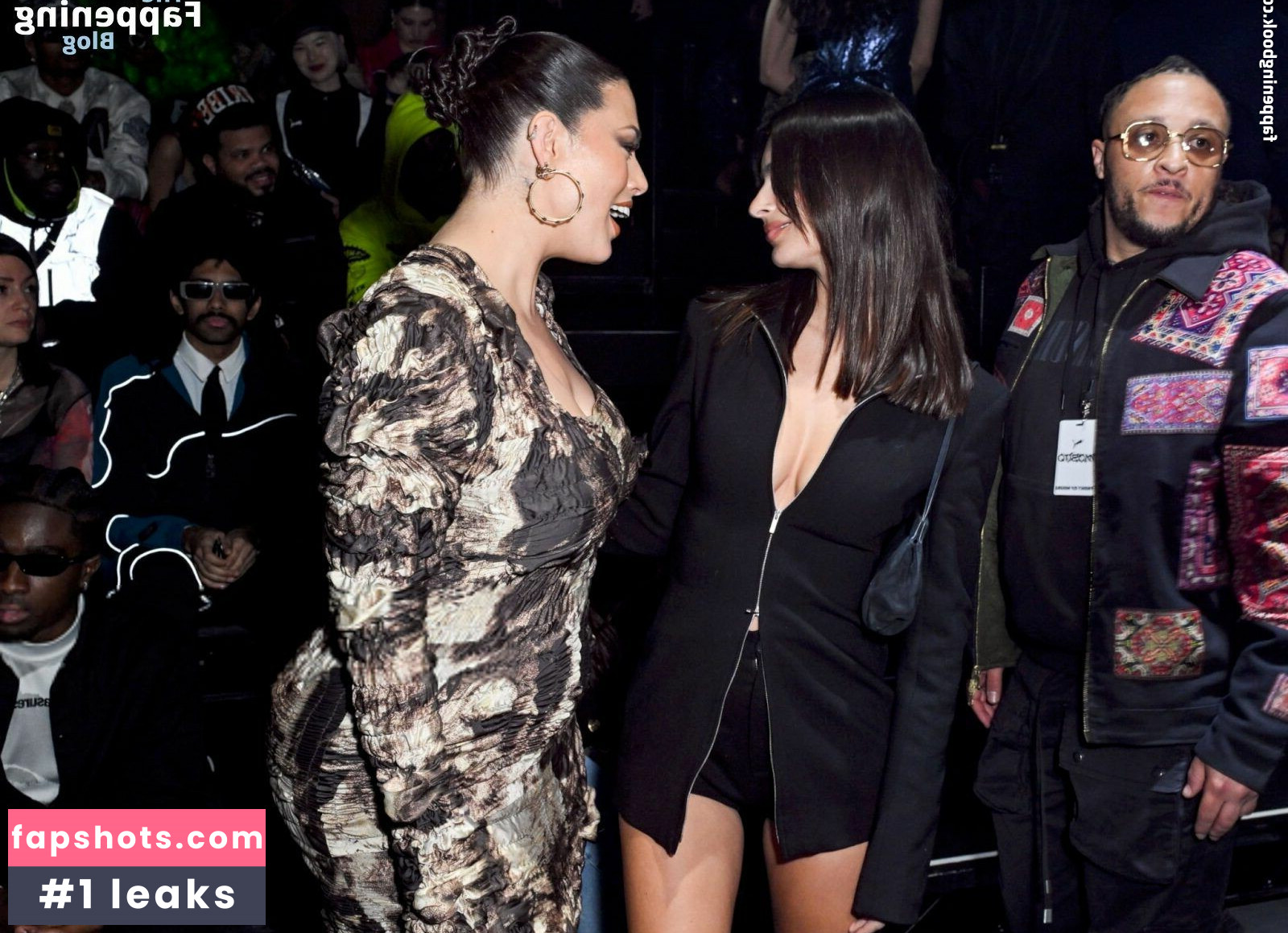 Emily Ratajkowski gallery photo #2424