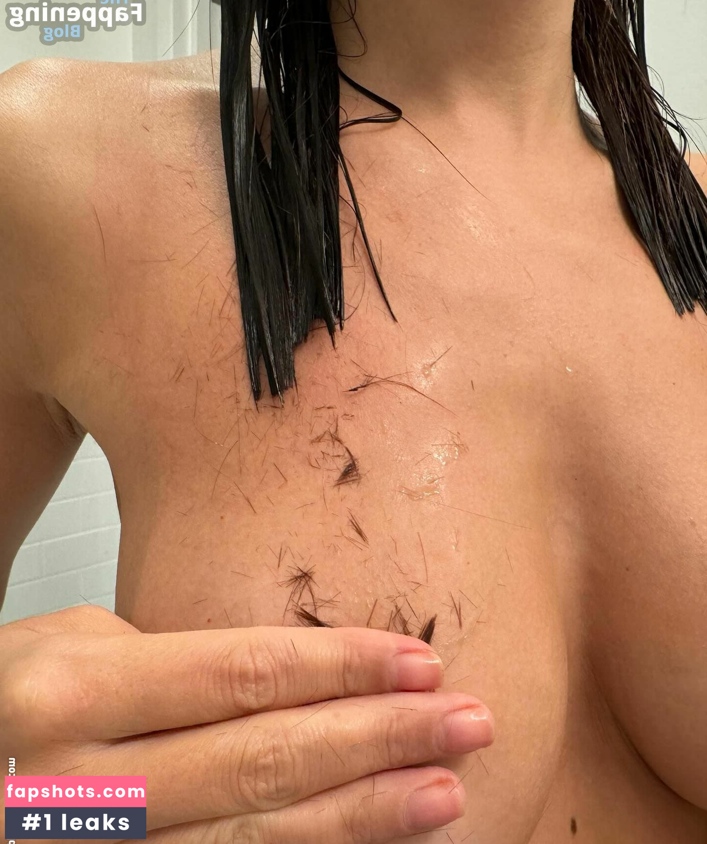 Emily Ratajkowski gallery photo #2437