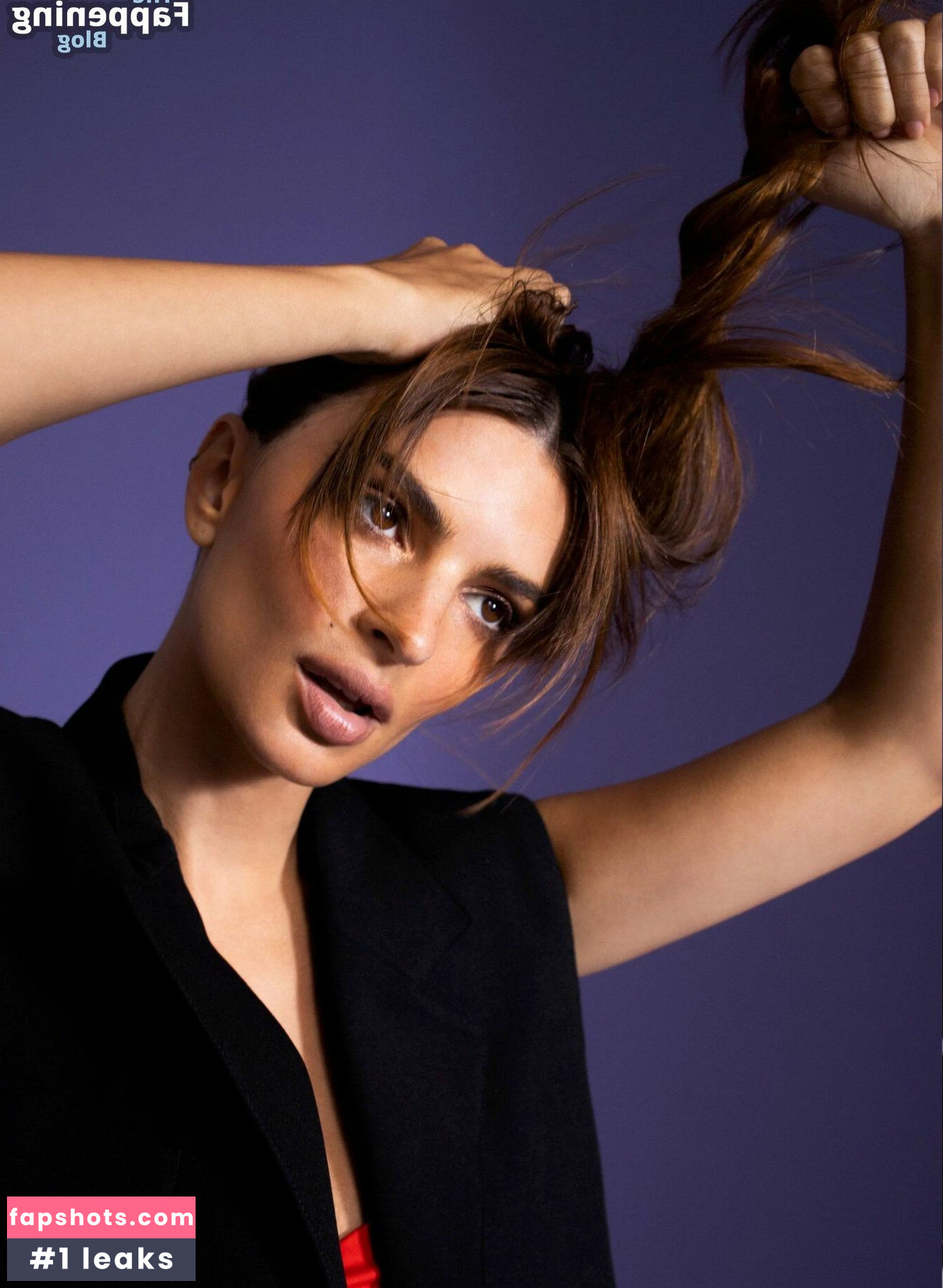 Emily Ratajkowski gallery photo #2457