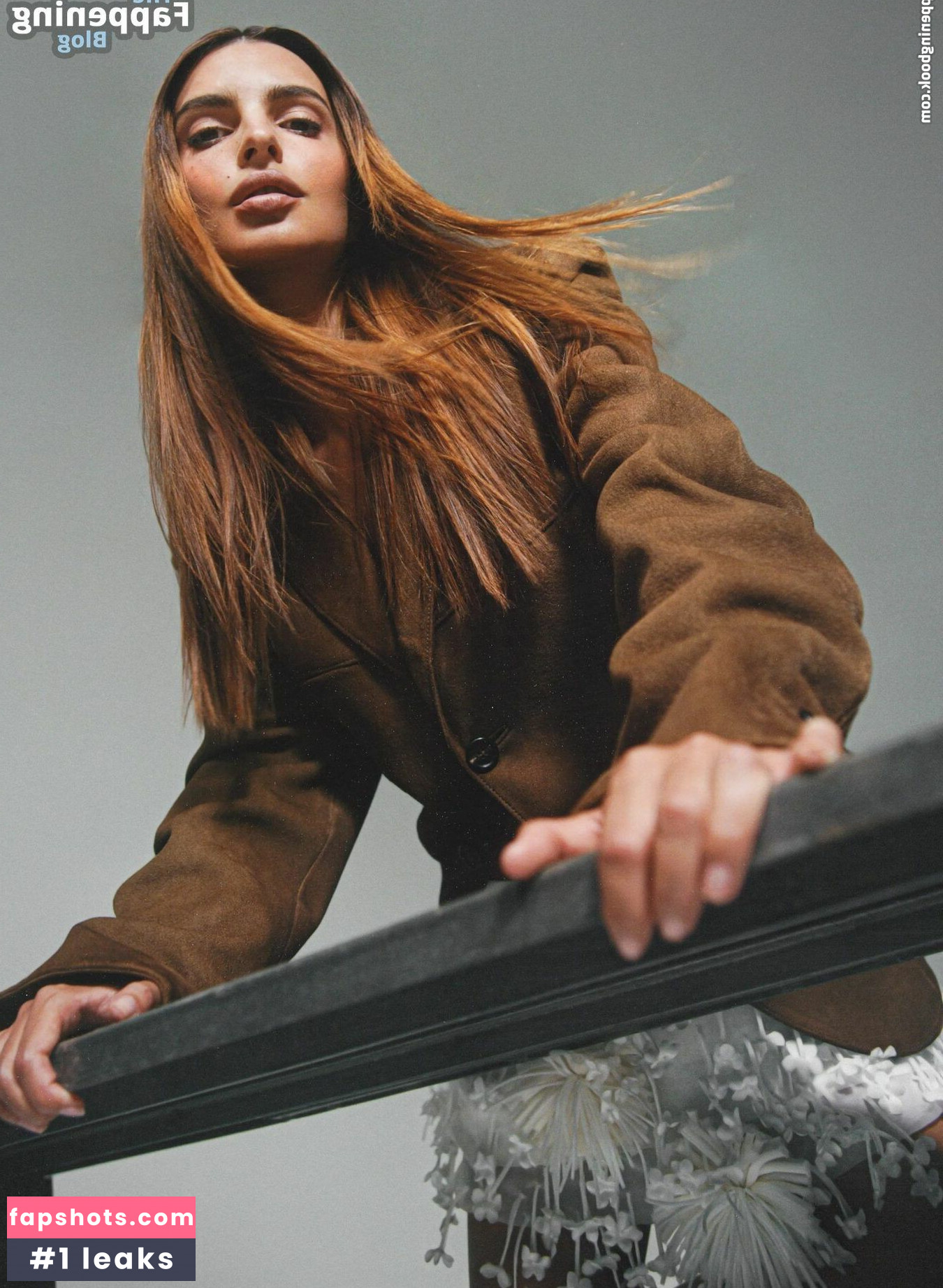 Emily Ratajkowski gallery photo #2462