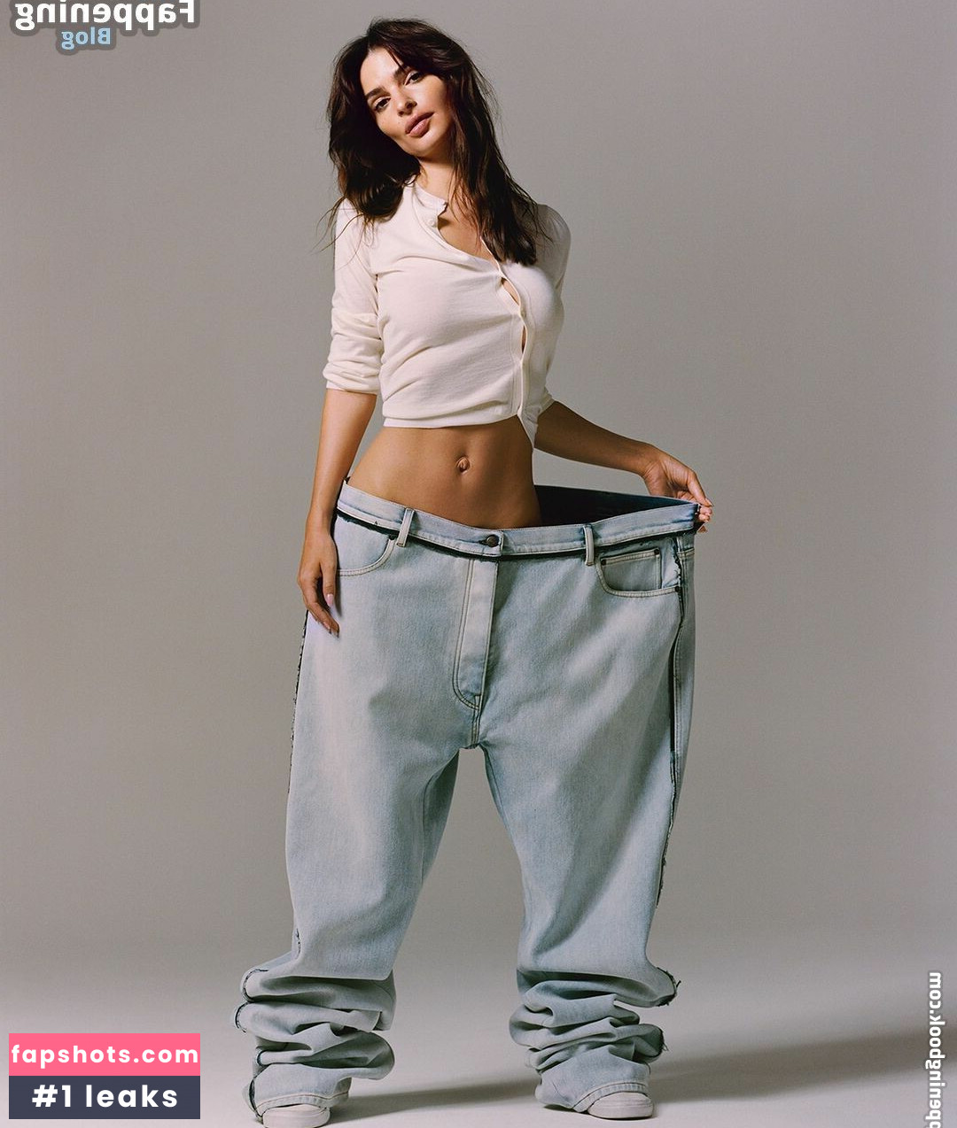 Emily Ratajkowski gallery photo #2715