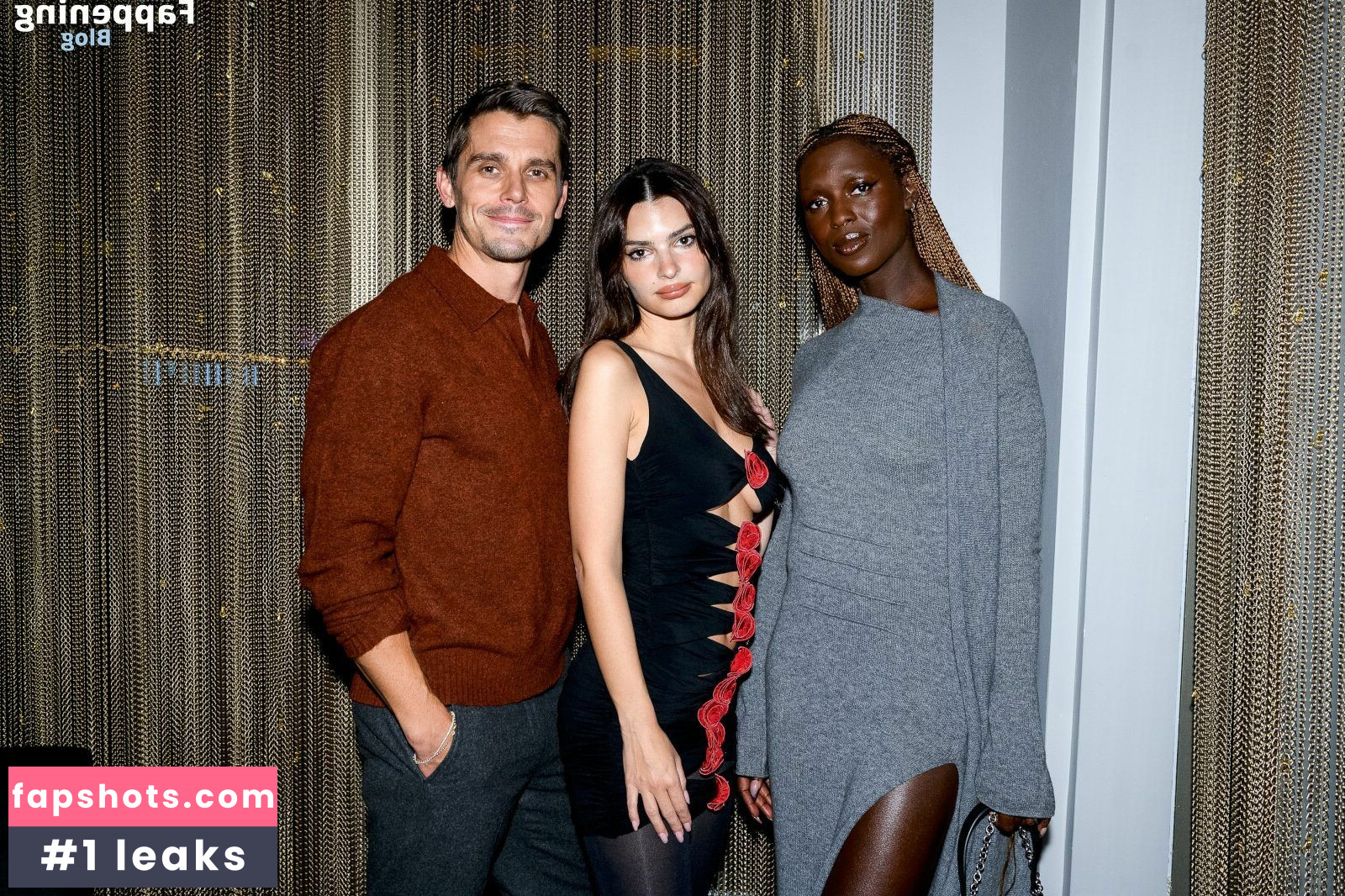 Emily Ratajkowski gallery photo #2741