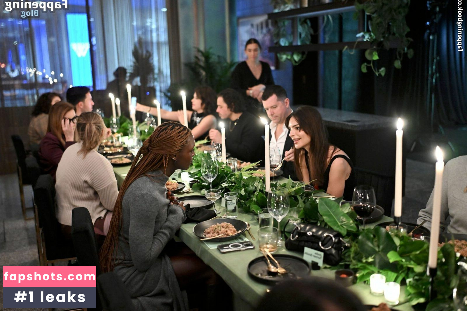 Emily Ratajkowski gallery photo #2746