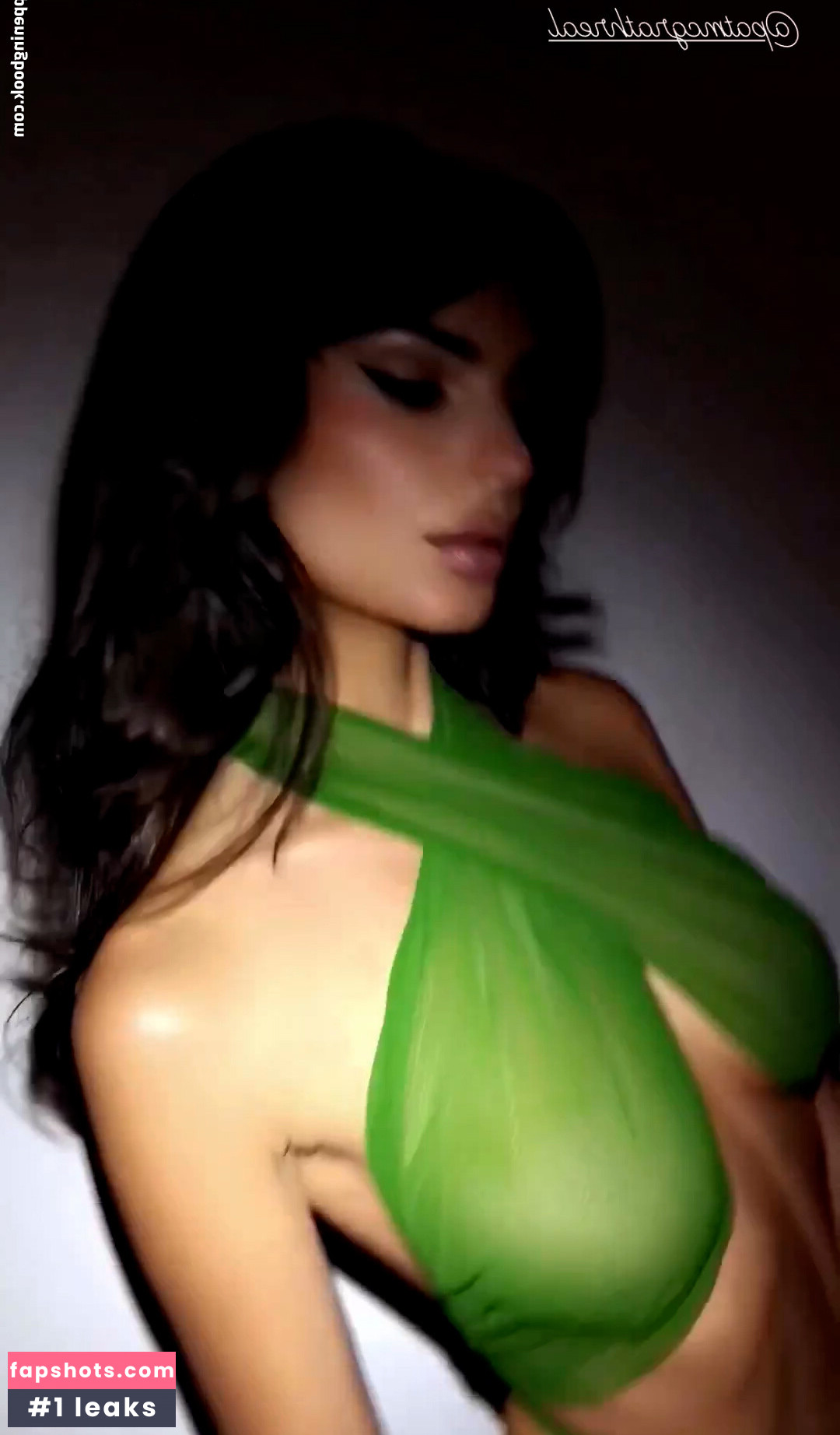 Emily Ratajkowski gallery photo #2898