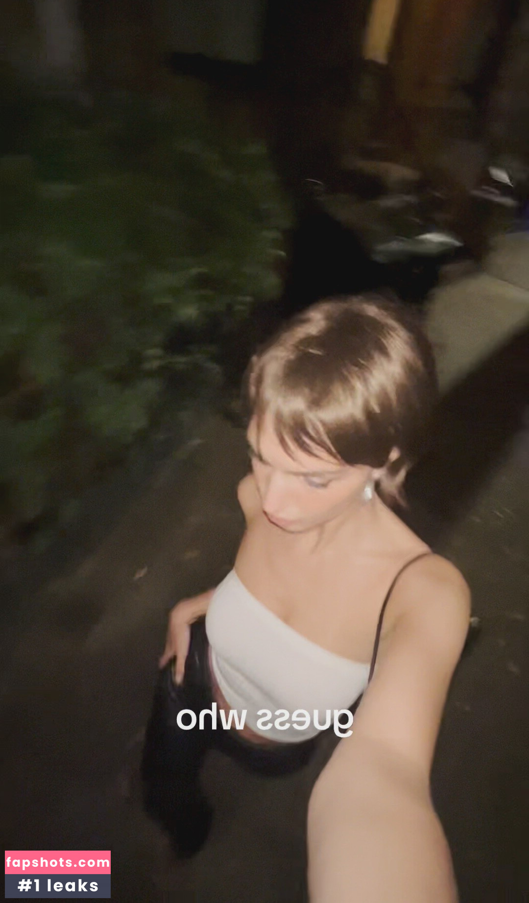 Emily Ratajkowski gallery photo #2911