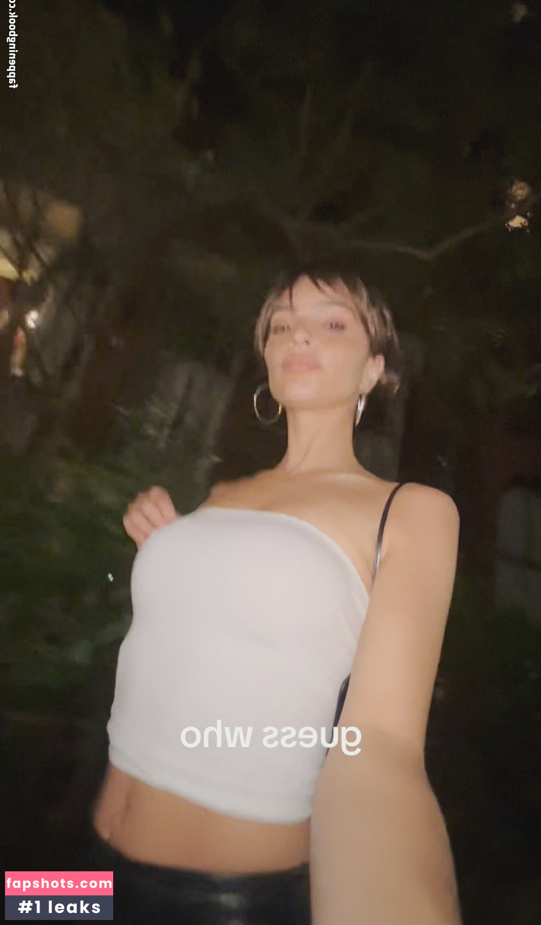 Emily Ratajkowski gallery photo #2919