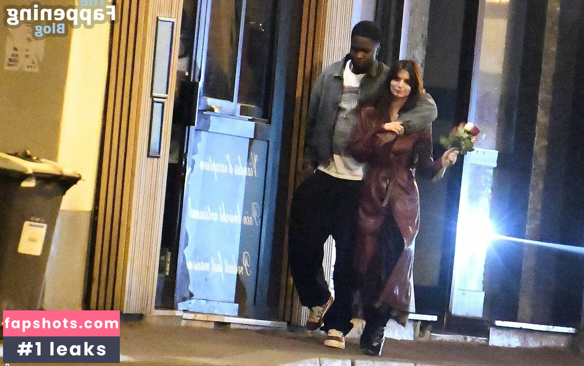 Emily Ratajkowski gallery photo #2958