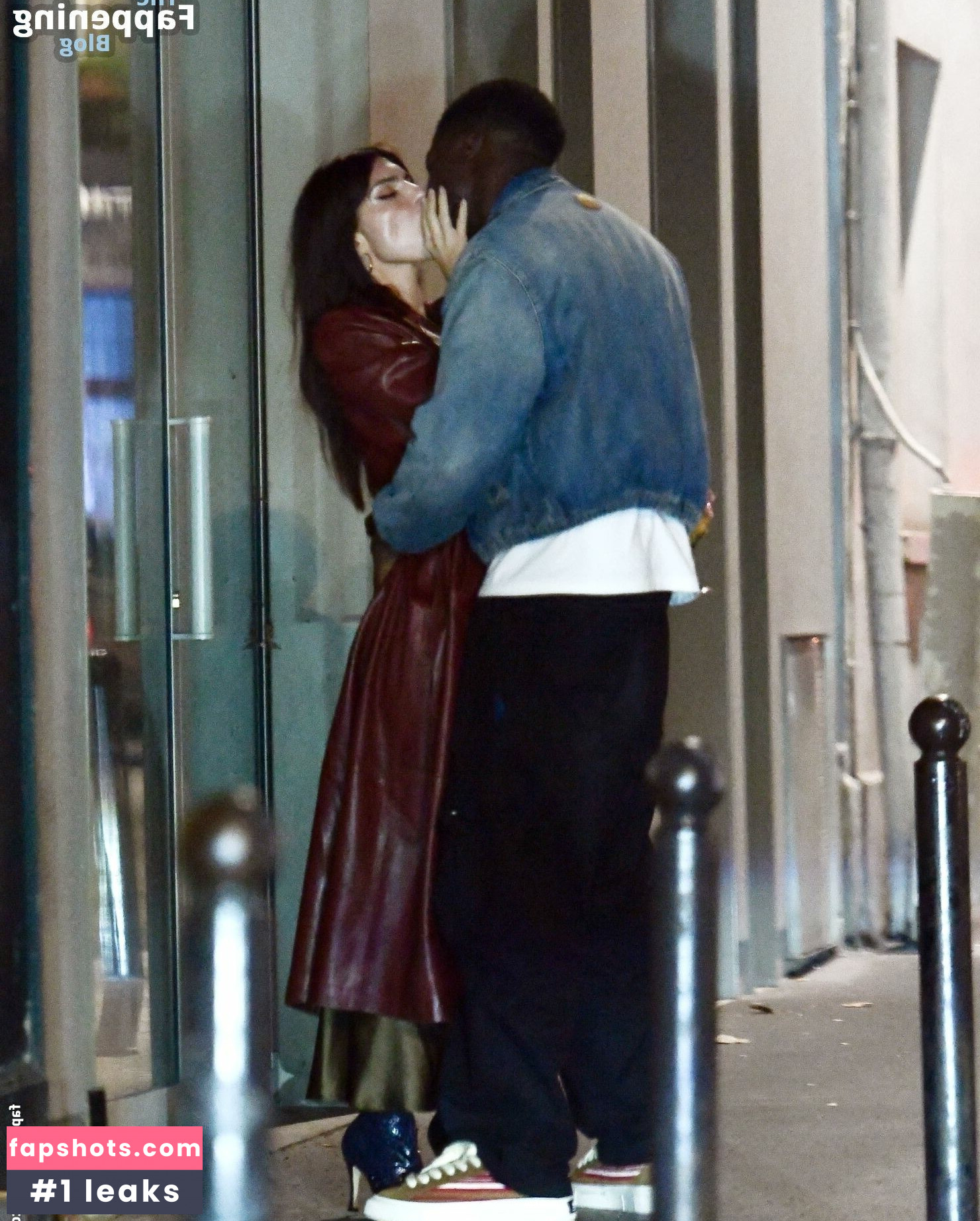 Emily Ratajkowski gallery photo #2962