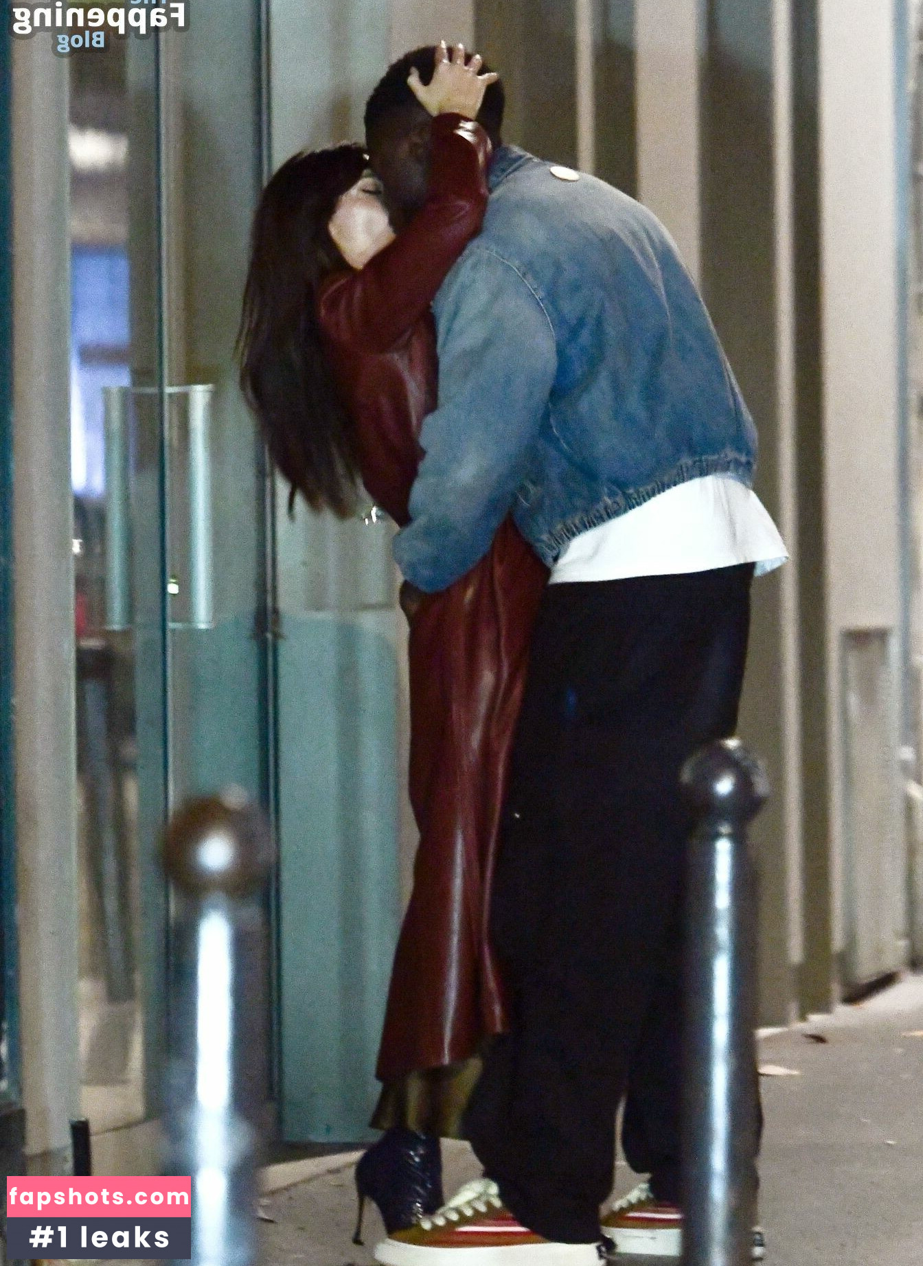 Emily Ratajkowski gallery photo #2963