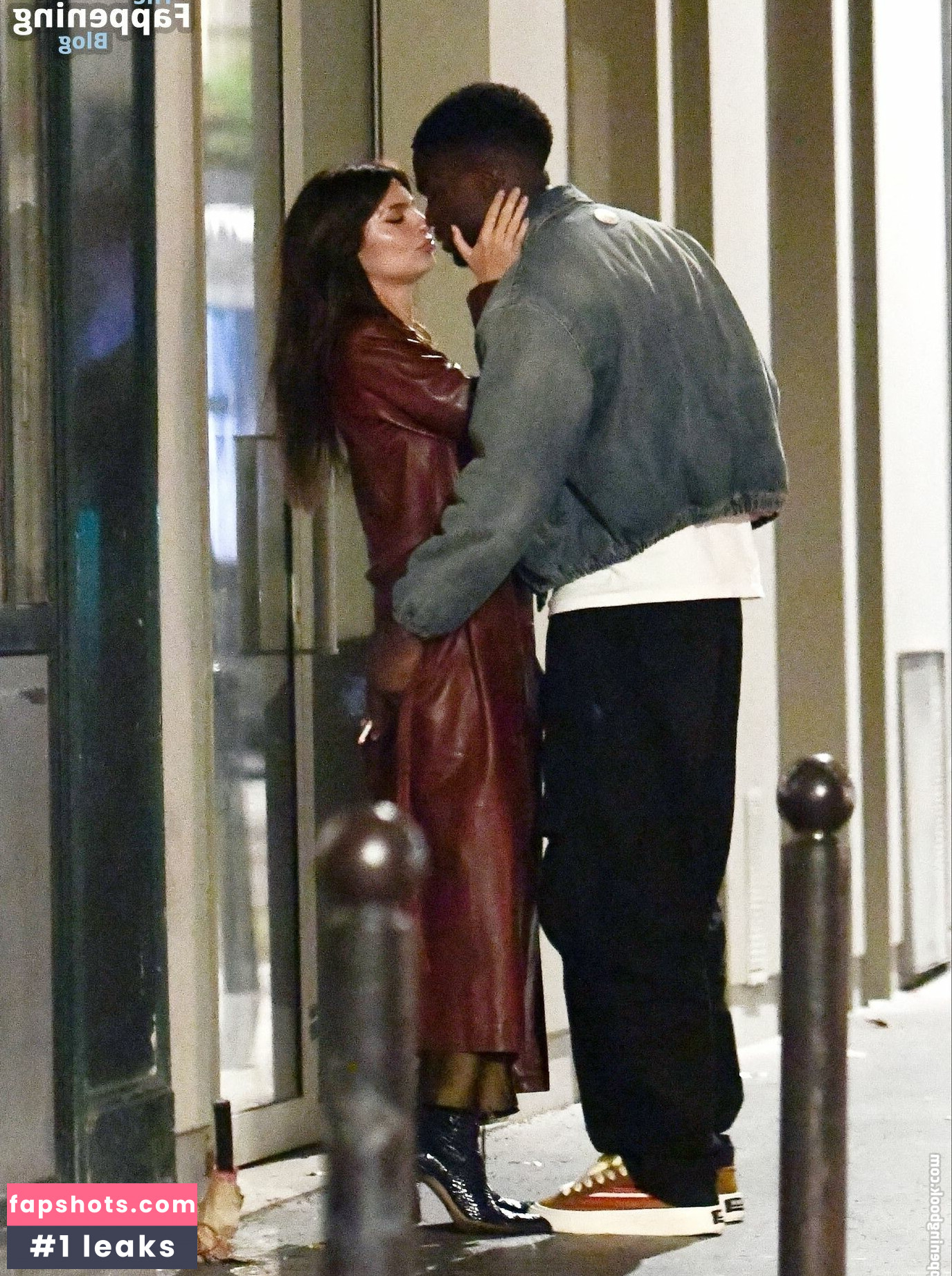 Emily Ratajkowski gallery photo #2969