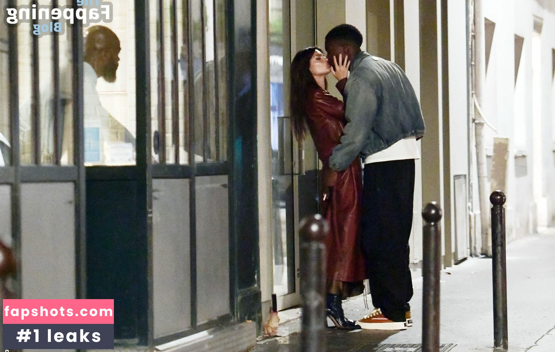 Emily Ratajkowski gallery photo #2970