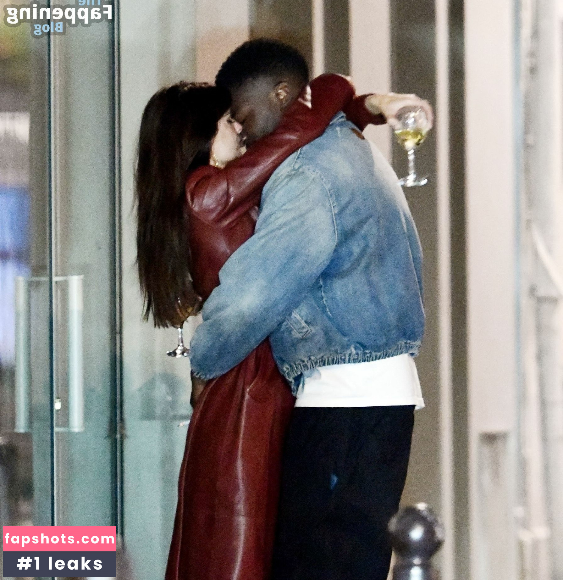 Emily Ratajkowski gallery photo #2974