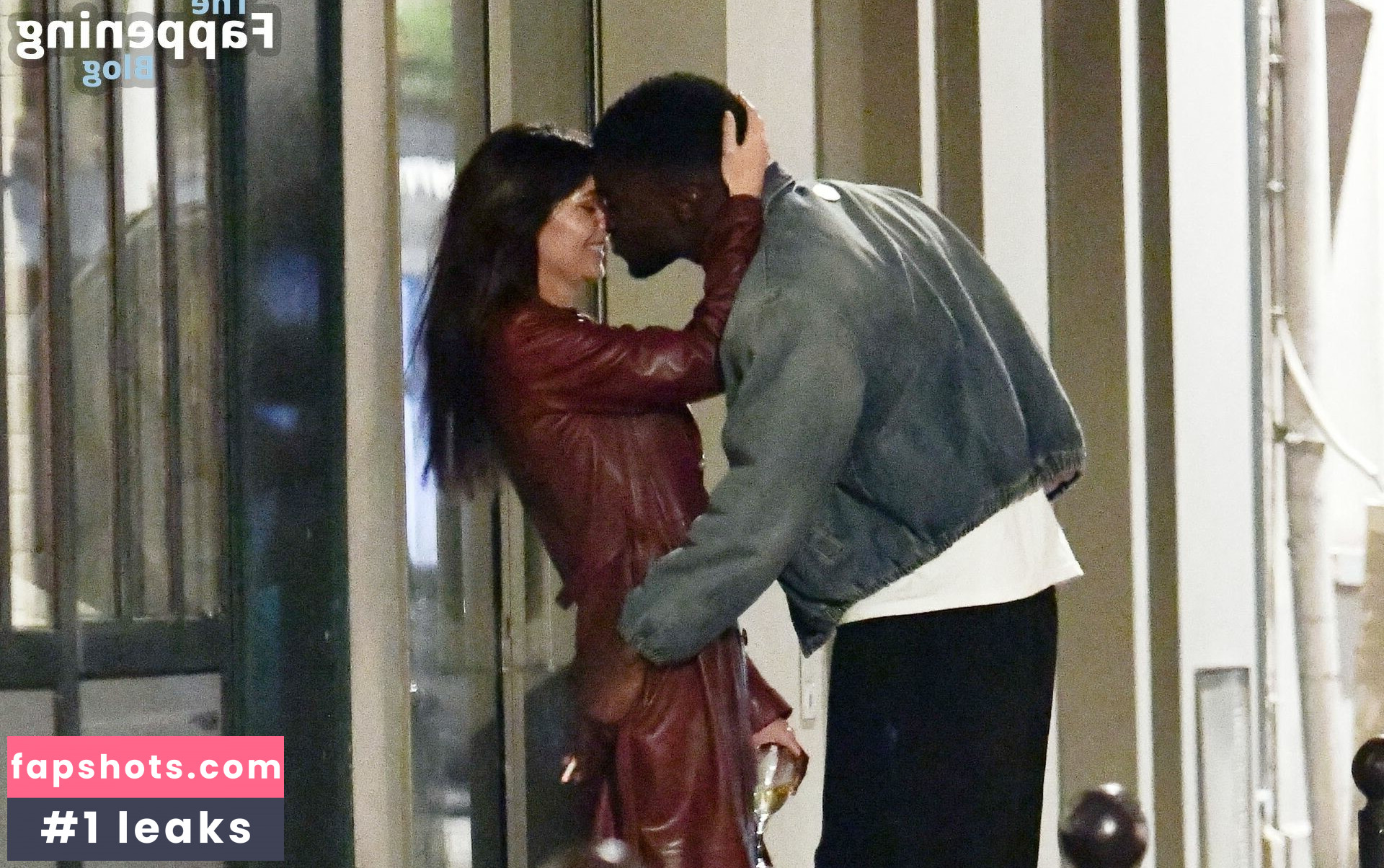 Emily Ratajkowski gallery photo #2975