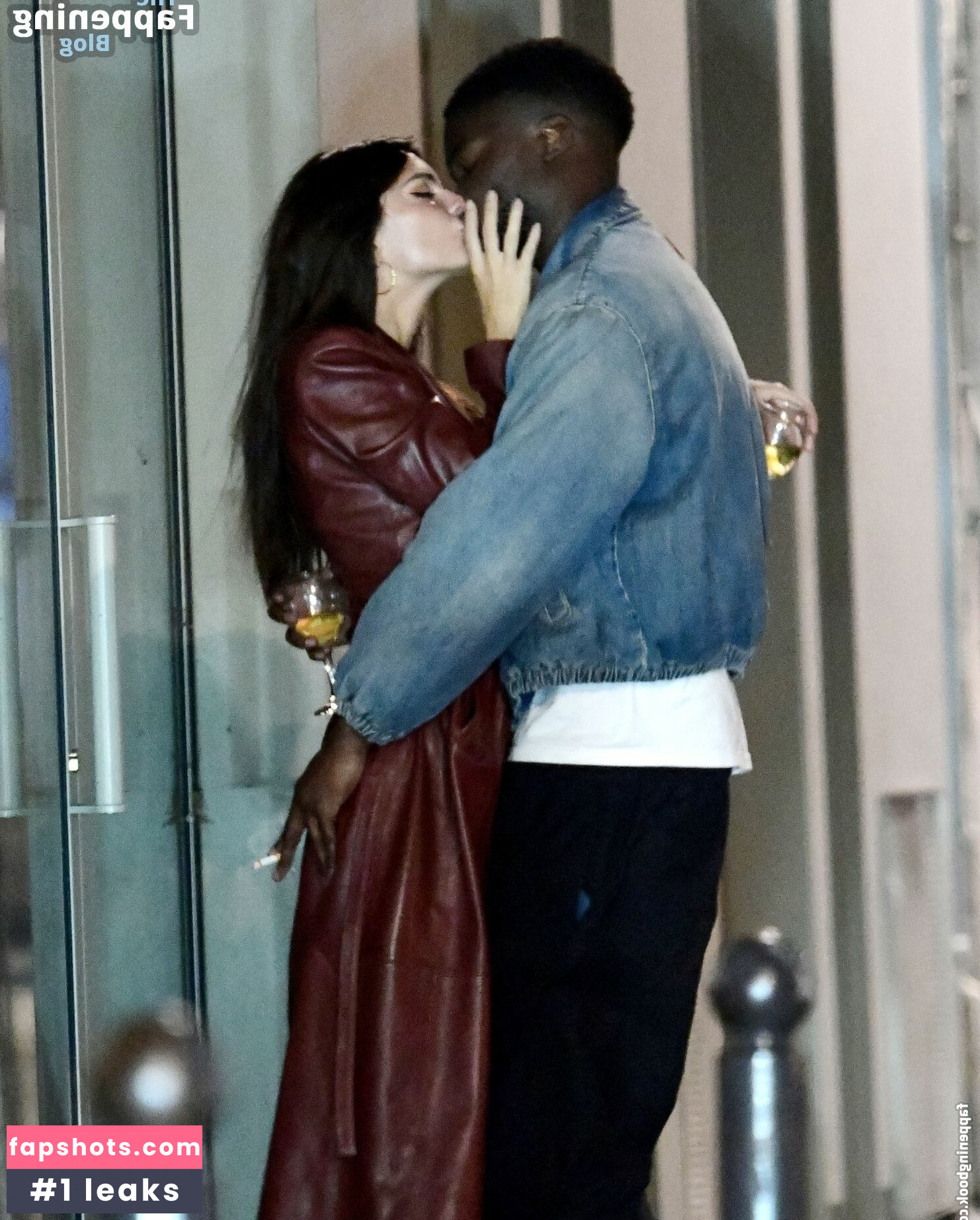 Emily Ratajkowski gallery photo #2979