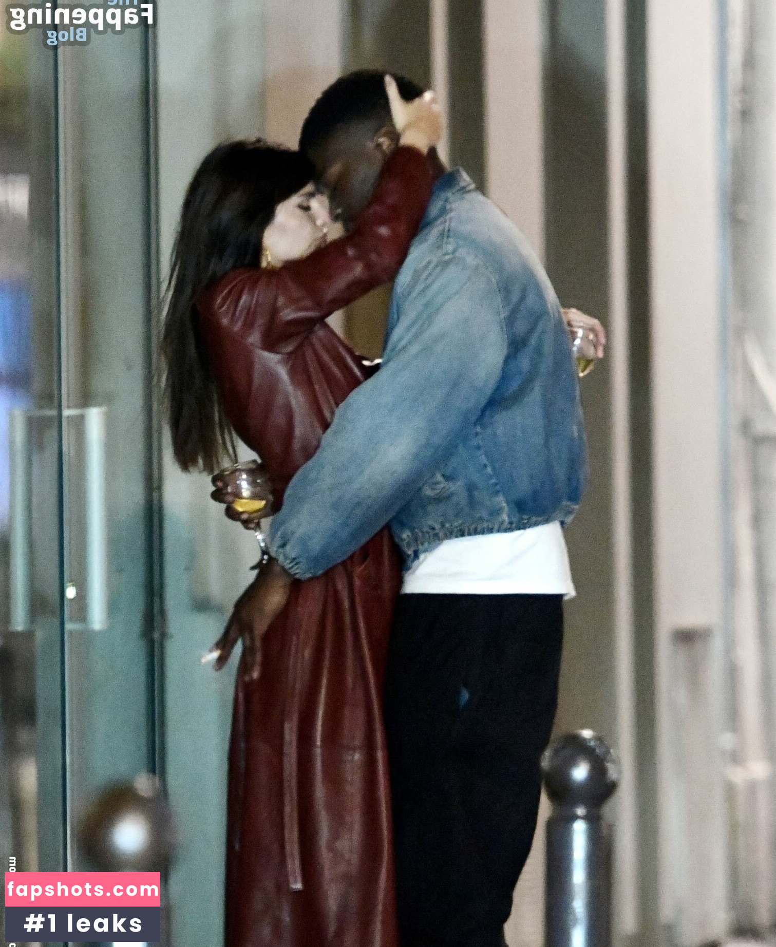 Emily Ratajkowski gallery photo #2982