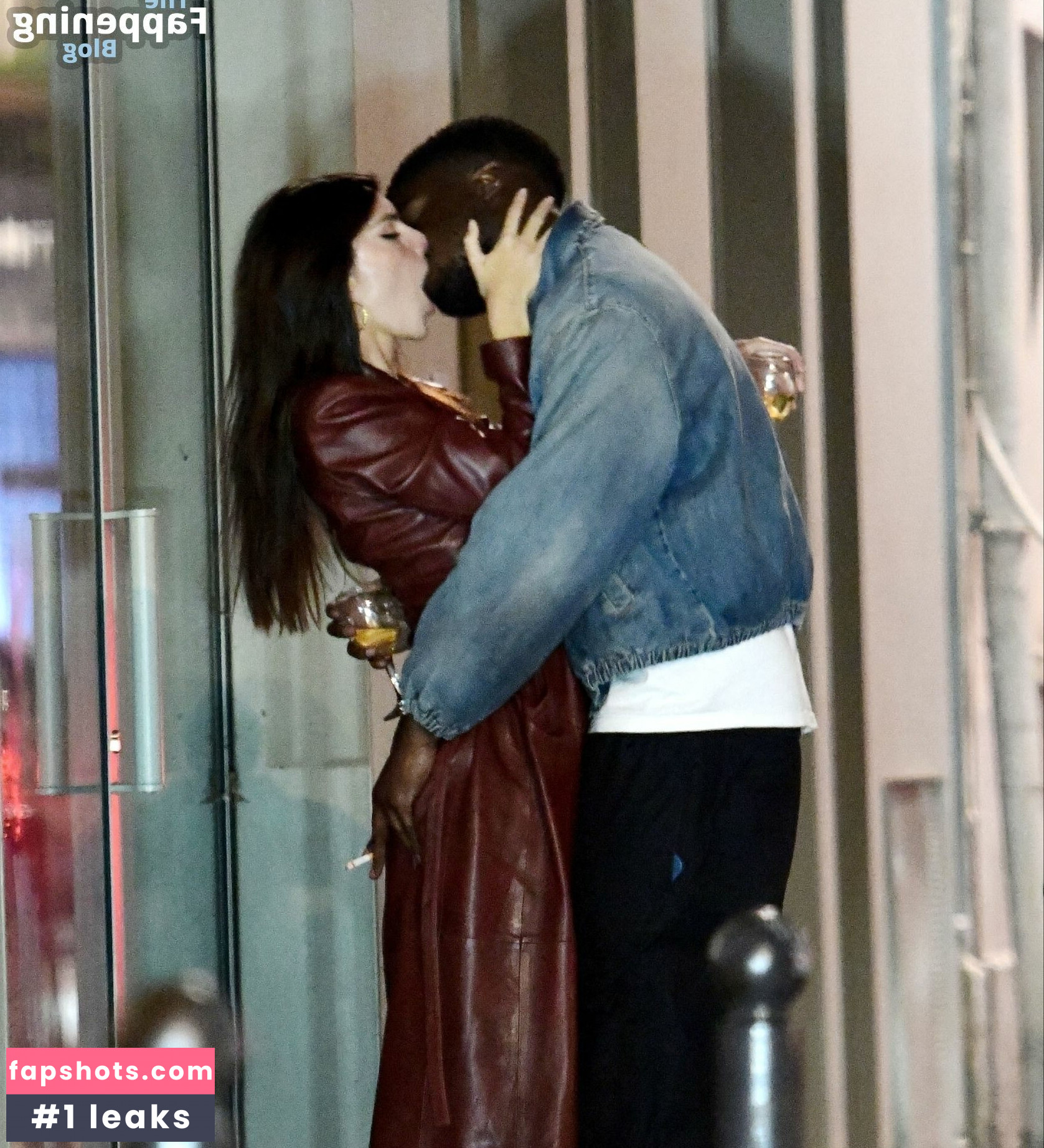 Emily Ratajkowski gallery photo #2986