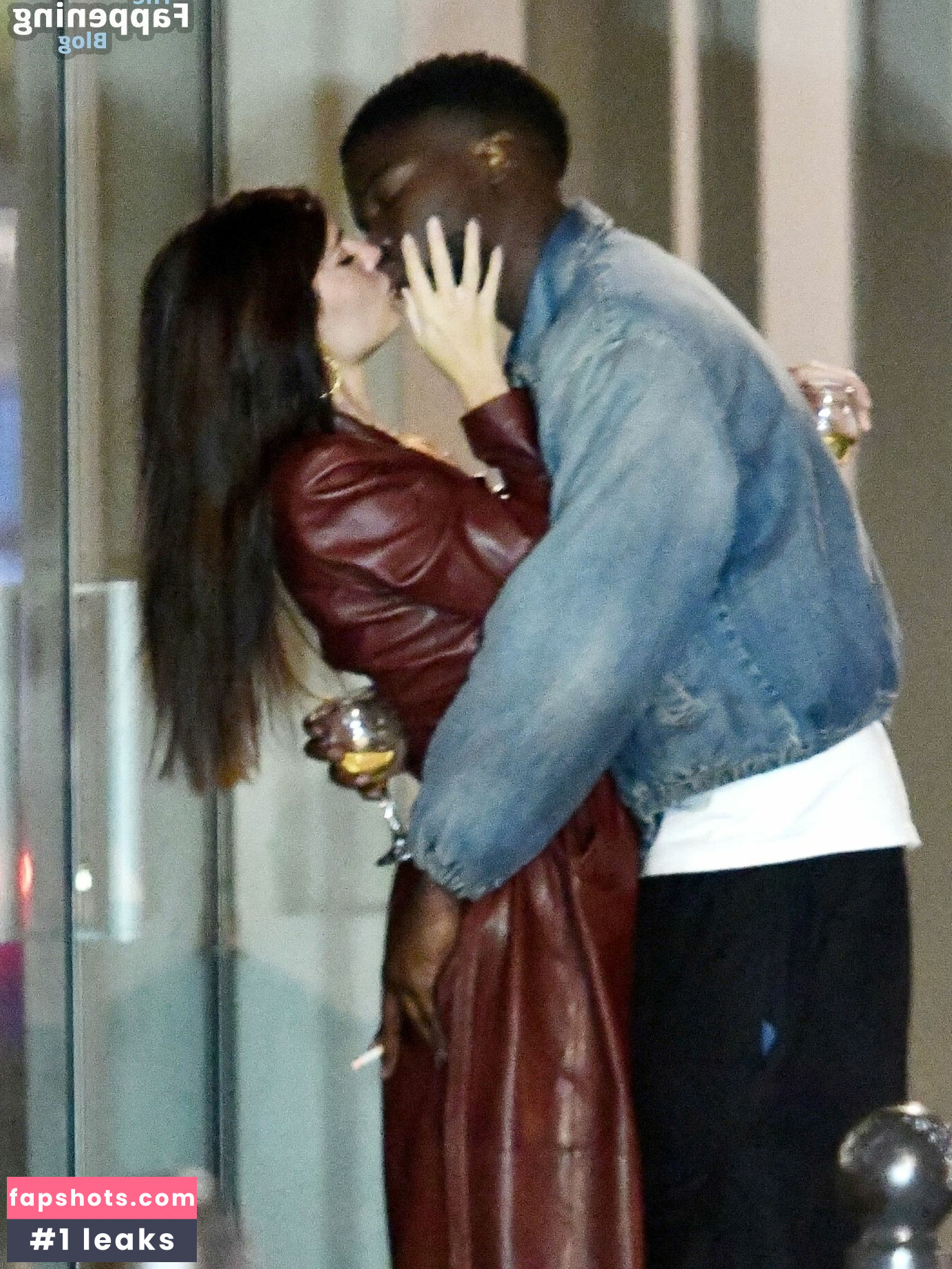 Emily Ratajkowski gallery photo #2987