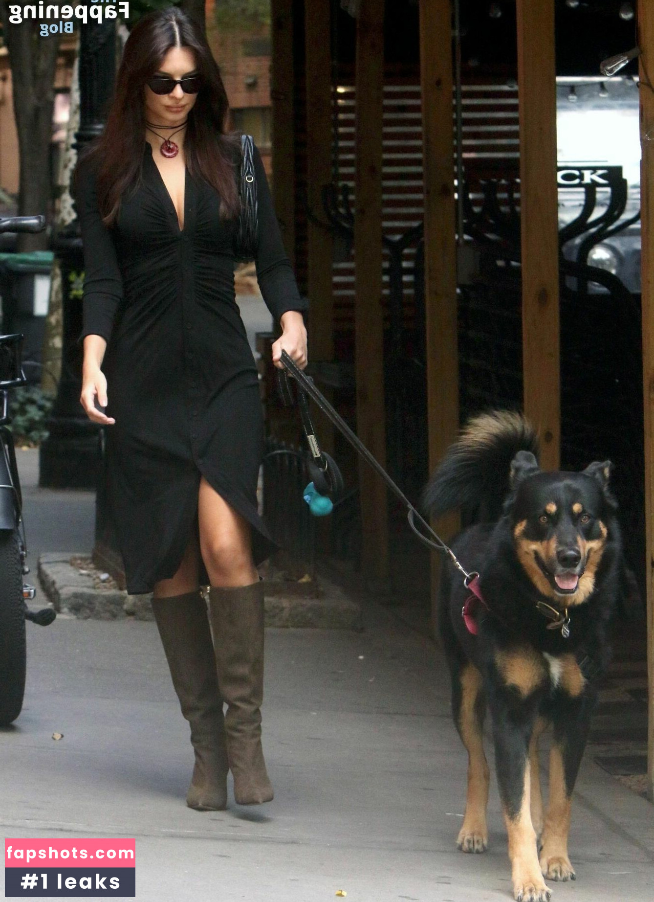 Emily Ratajkowski gallery photo #3001