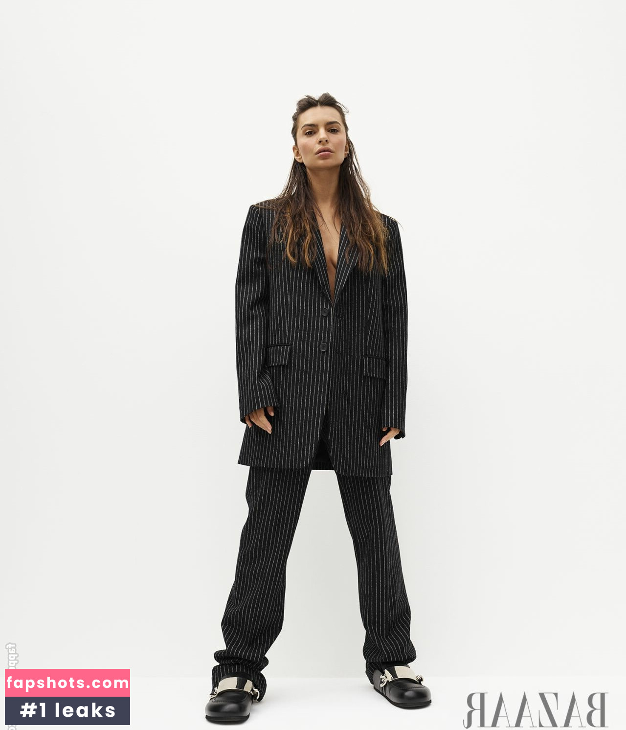 Emily Ratajkowski gallery photo #3098