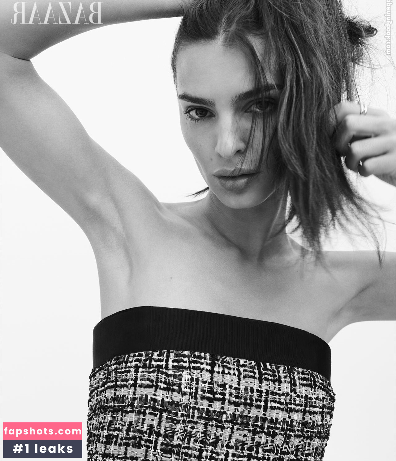 Emily Ratajkowski gallery photo #3105