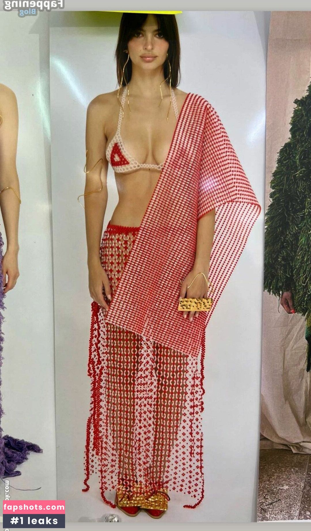 Emily Ratajkowski gallery photo #3387