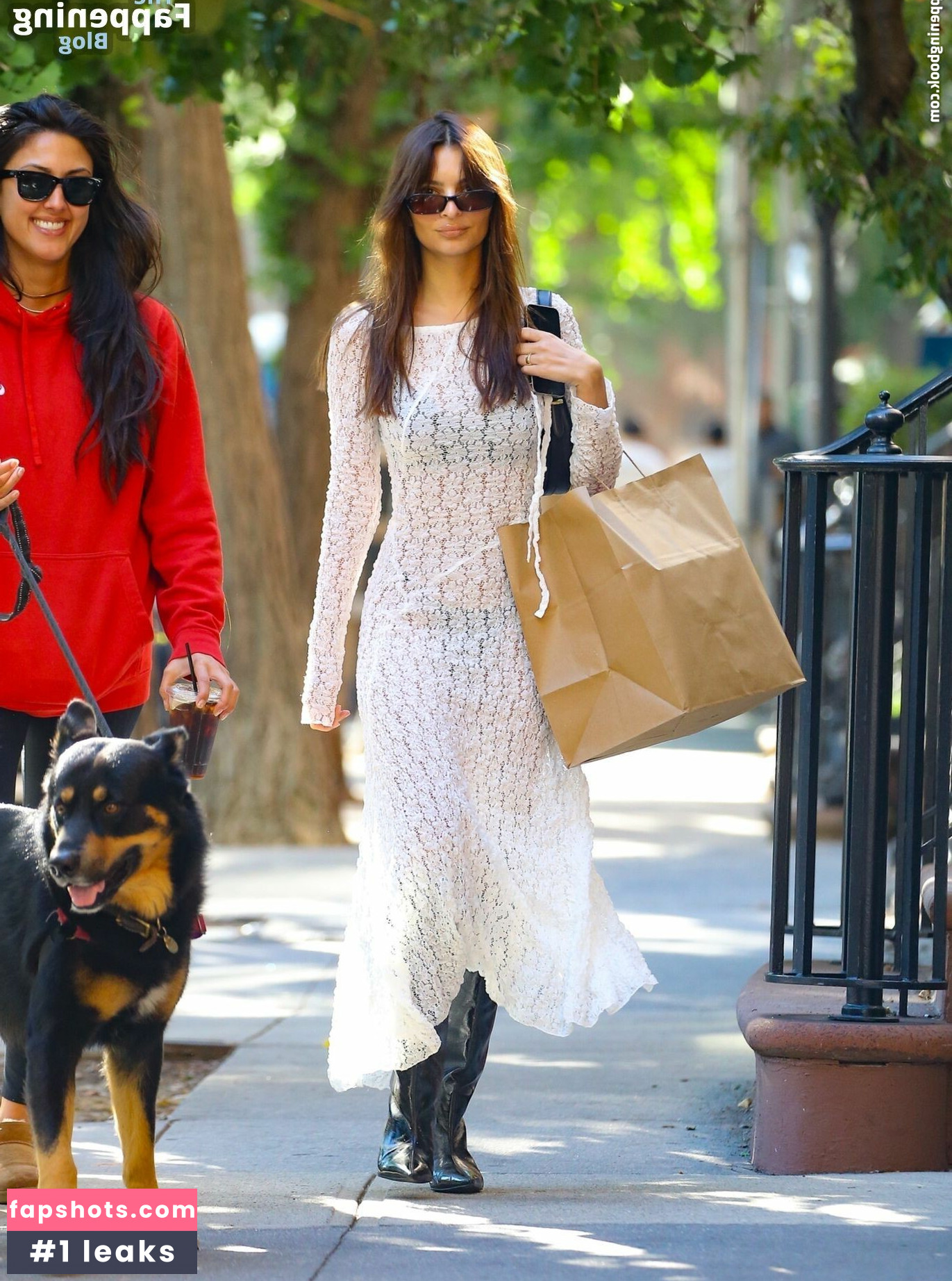 Emily Ratajkowski gallery photo #3431